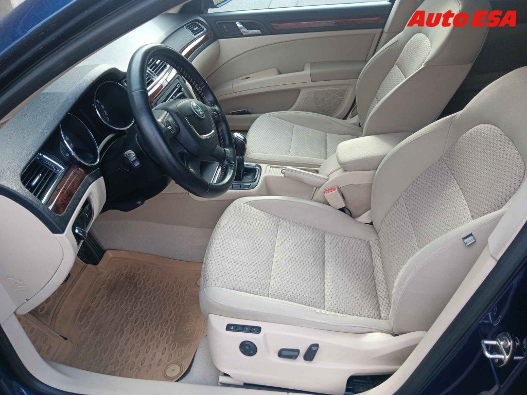 Škoda Superb, 2.0TDi,ČR - fotka 3