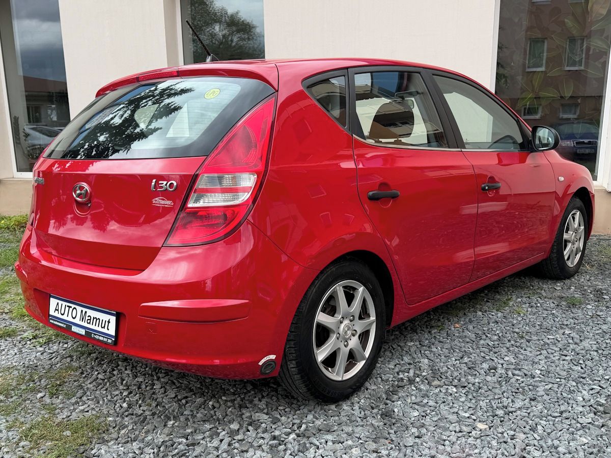 Hyundai i30, 1.4 16v 80kW, LPG, pěkná - fotka 3