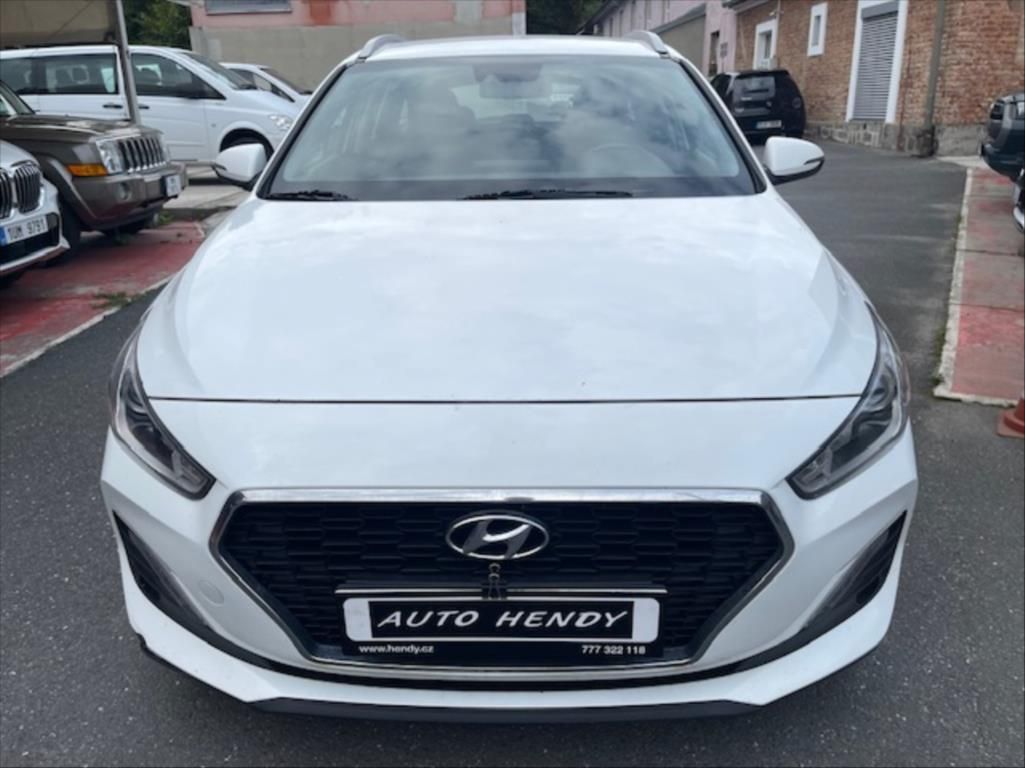 Hyundai i30, 1,6 CRDi KOMFORT - fotka 2