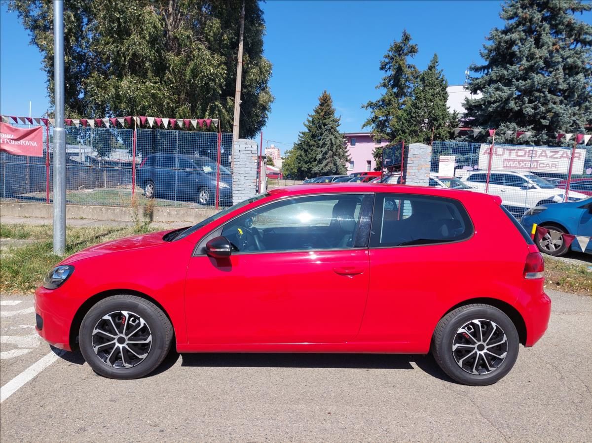 Volkswagen Golf, 1,6 i DSG - fotka 4