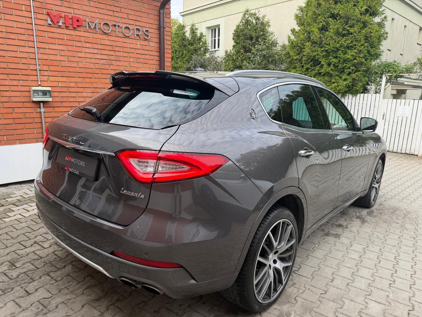 Maserati Levante, SQ4-316KW-4x4-H&K-R21-ČR - fotka 6