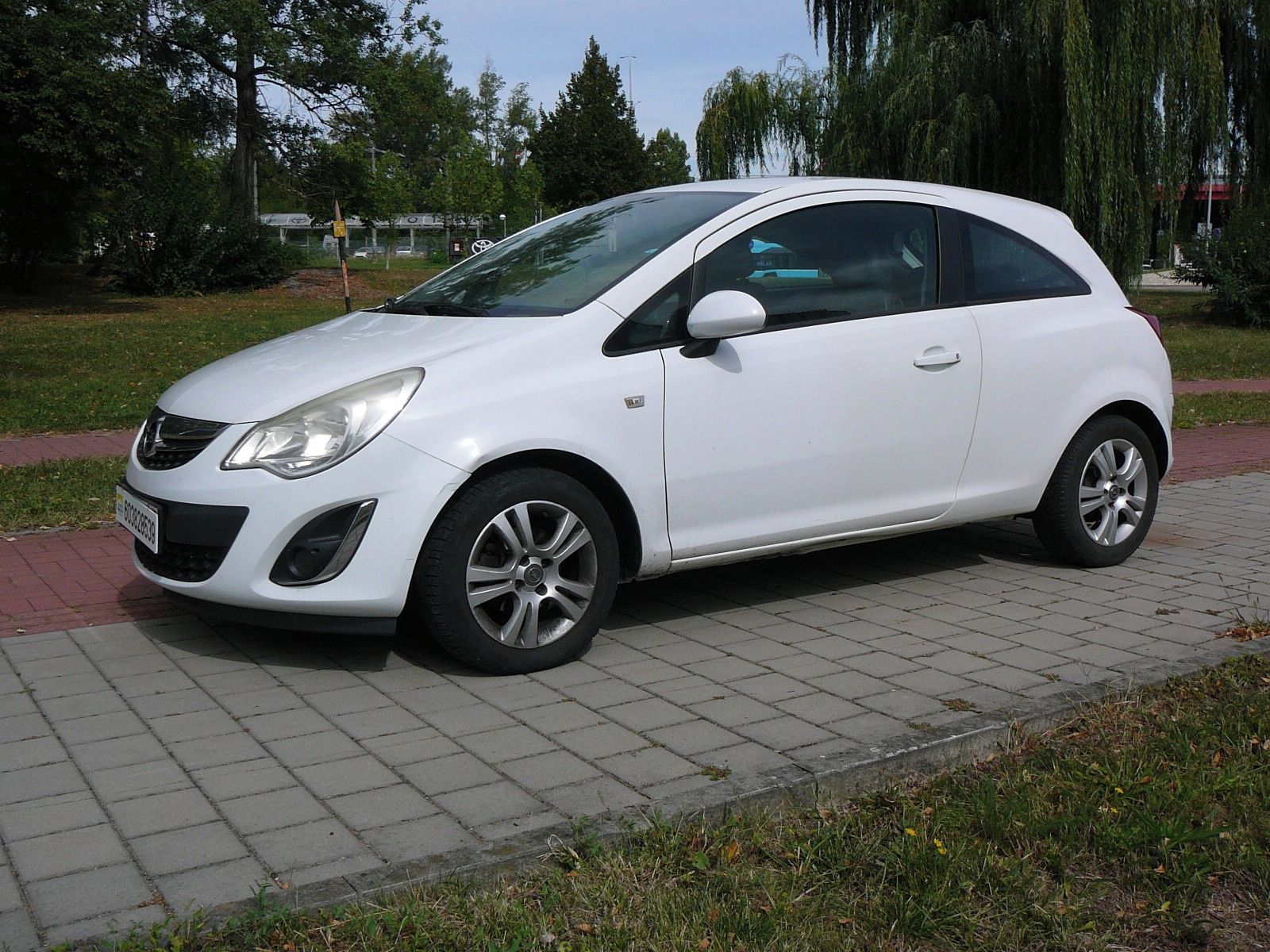 Opel Corsa, 12i 63kW ČR 1MAJ - fotka 2