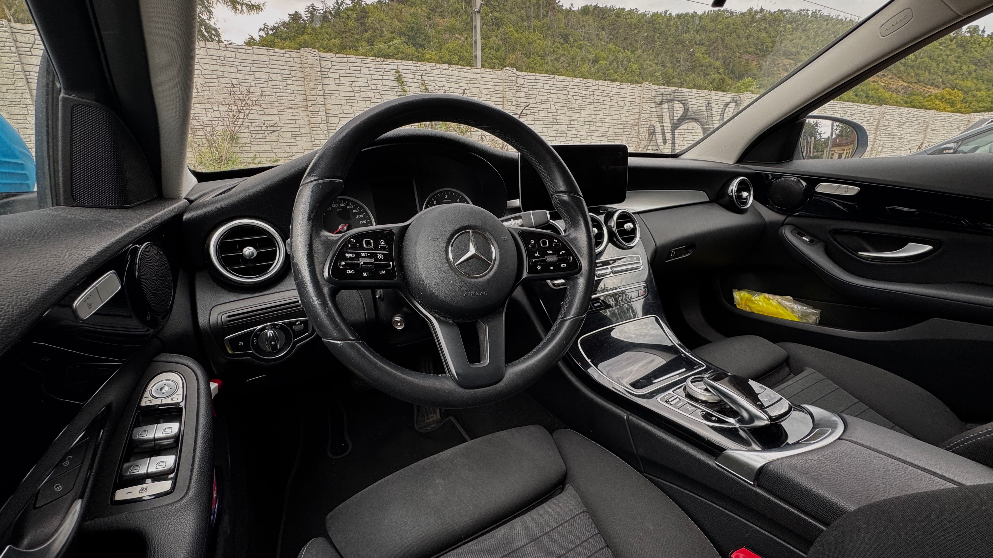 Mercedes-Benz Třídy C, C220d, pravidelně servisováno - fotka 5