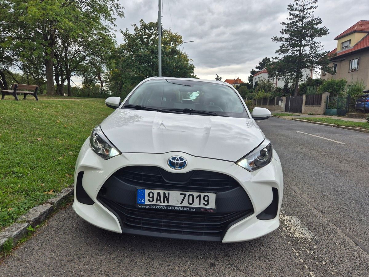 Toyota Yaris, 1.5 TNGA Hybrid odpočet DPH - fotka 3