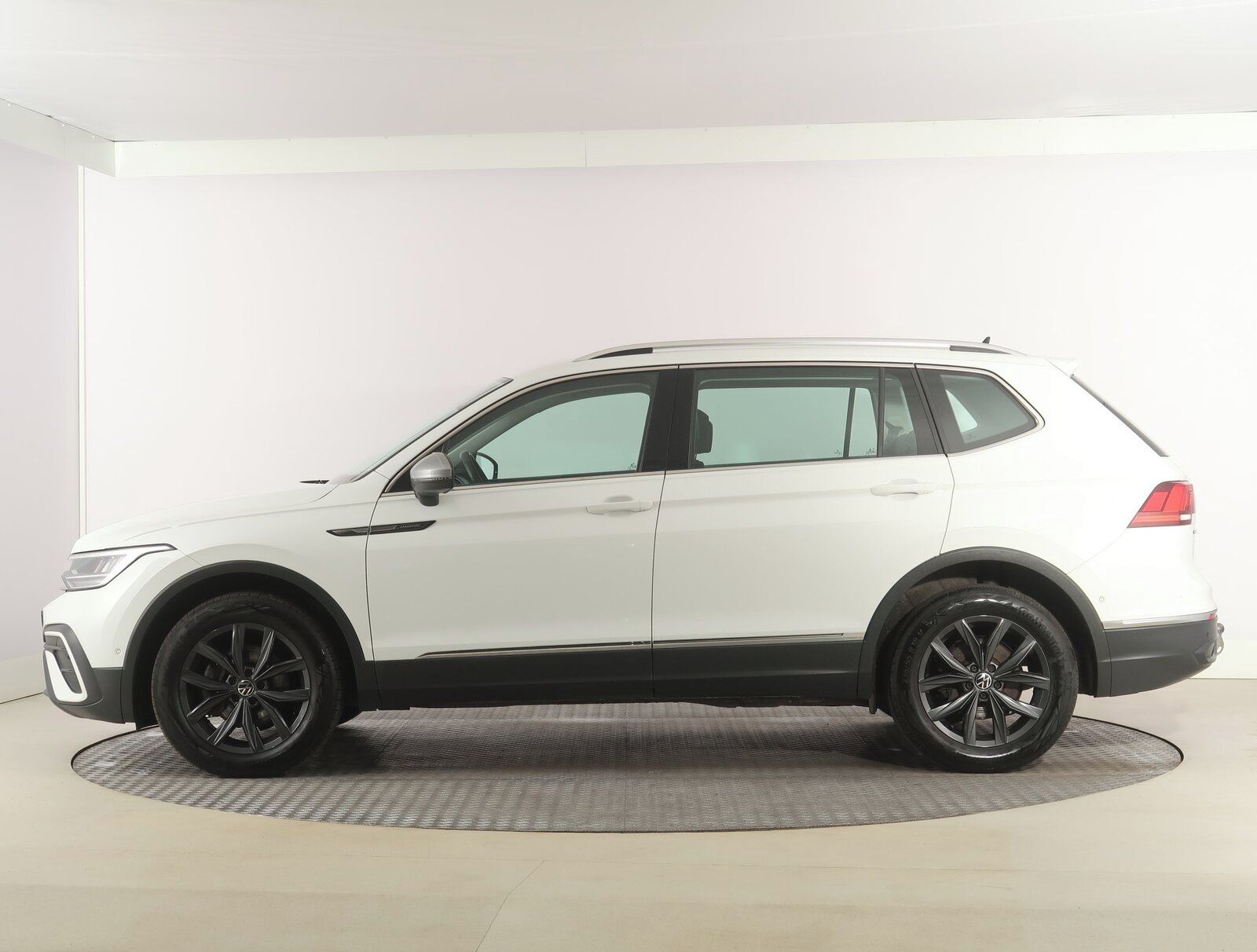 Volkswagen Tiguan Allspace, 2.0 TDI, Life, 4X4, Automat - fotka 3