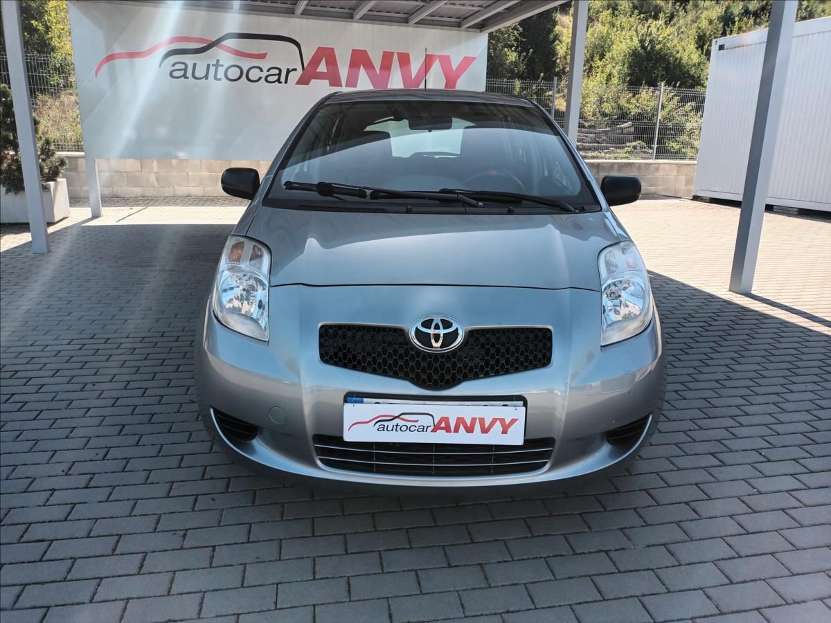 Toyota Yaris, 1,3 VVT-i,64KW,ČR,KLIMA, - fotka 2