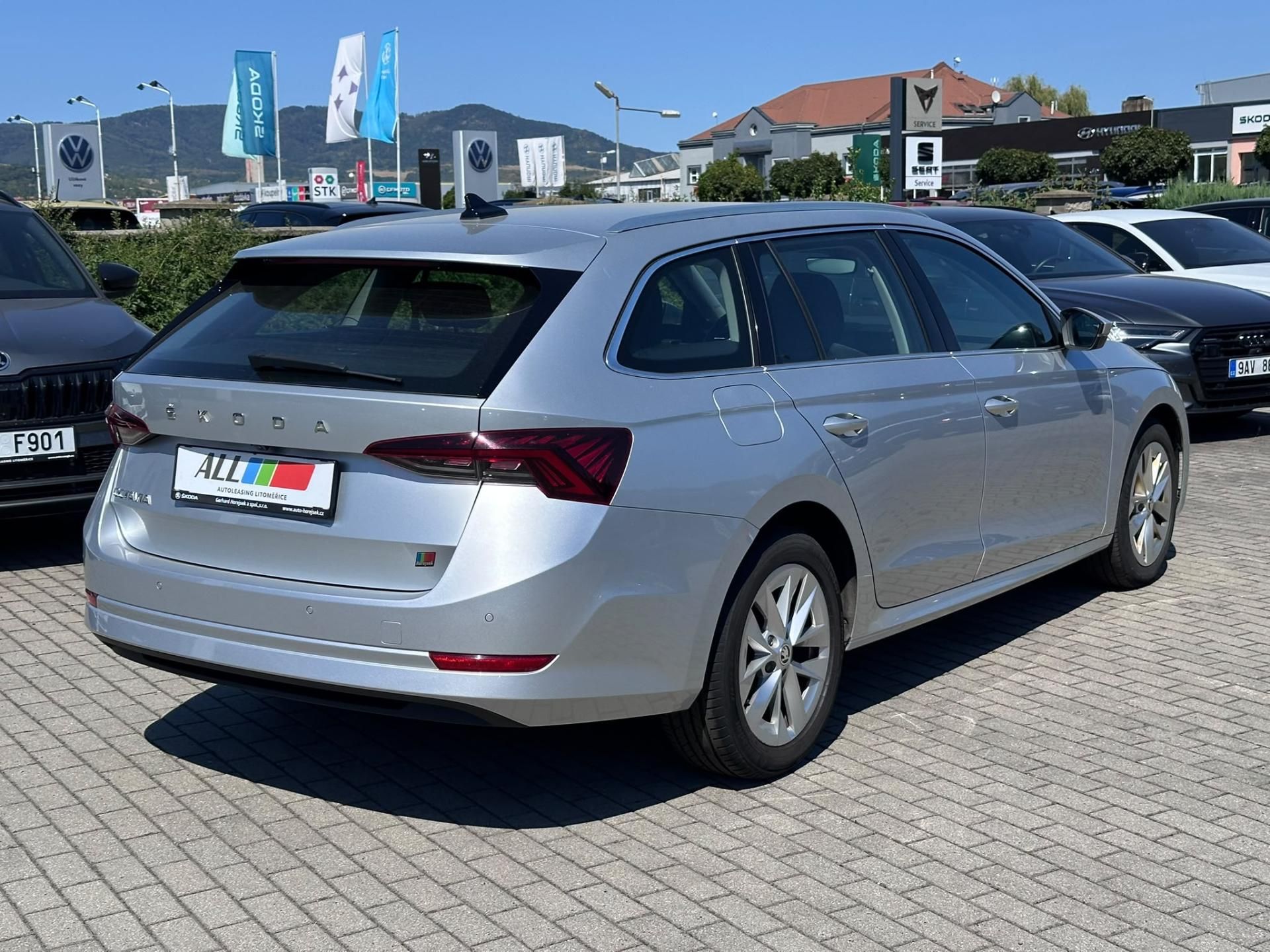 Škoda Octavia, 2.0 TDI 85kW Style - fotka 2