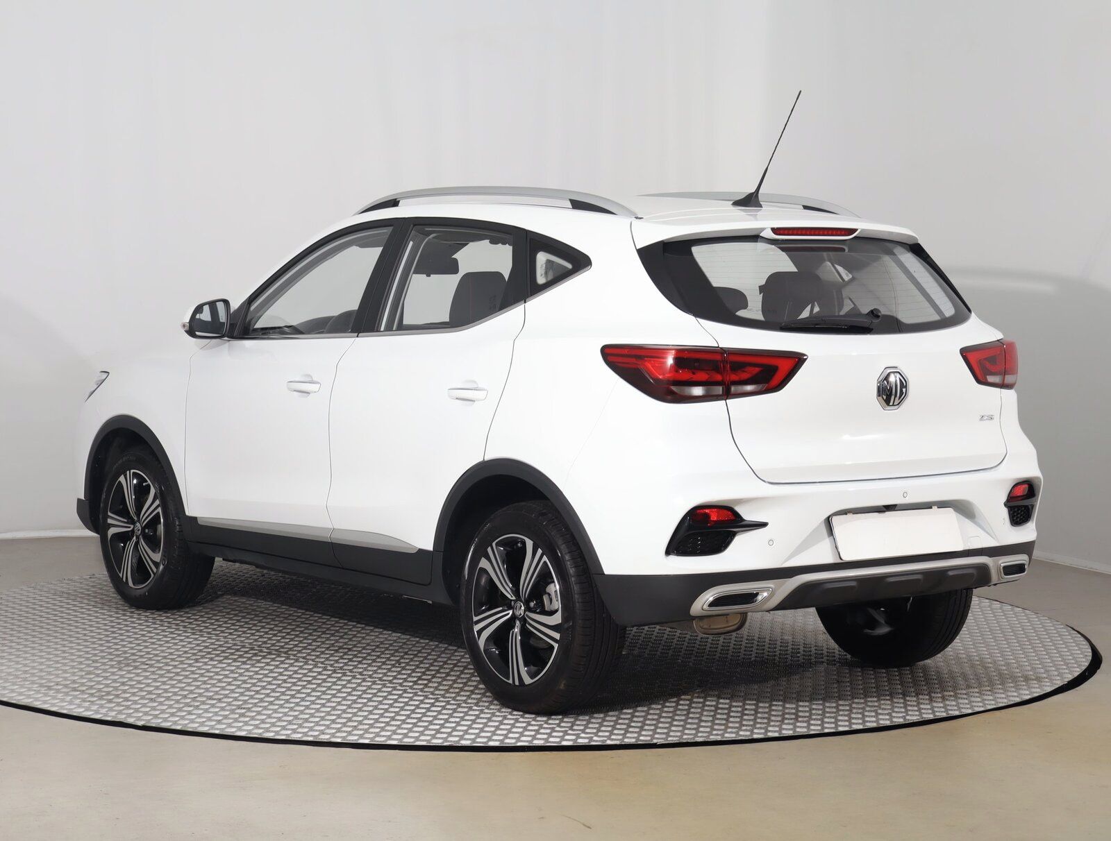 MG ZS, 1.5, Essential Plus - fotka 4