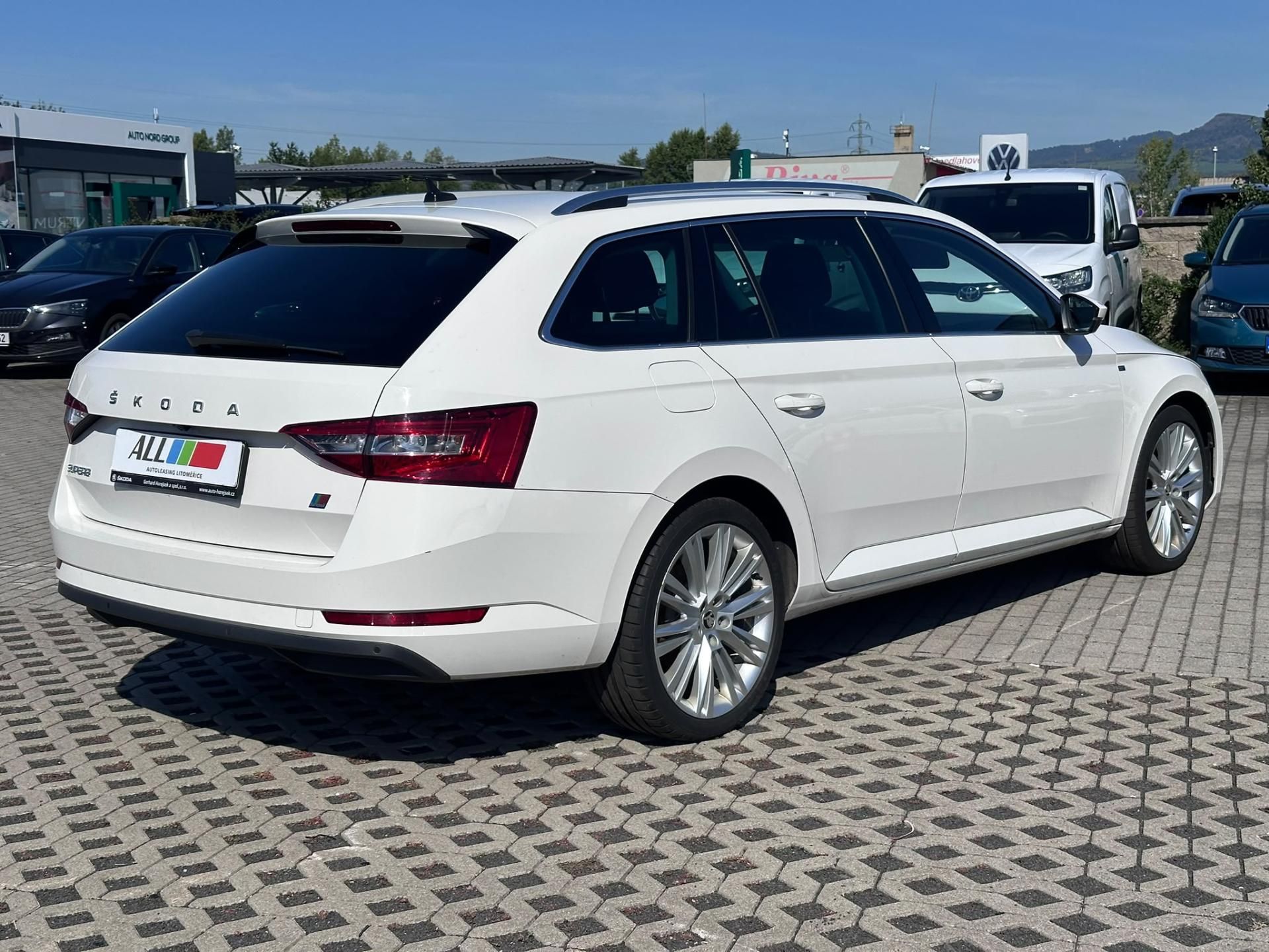 Škoda Superb, 2.0 TDI 110kW Style - fotka 2