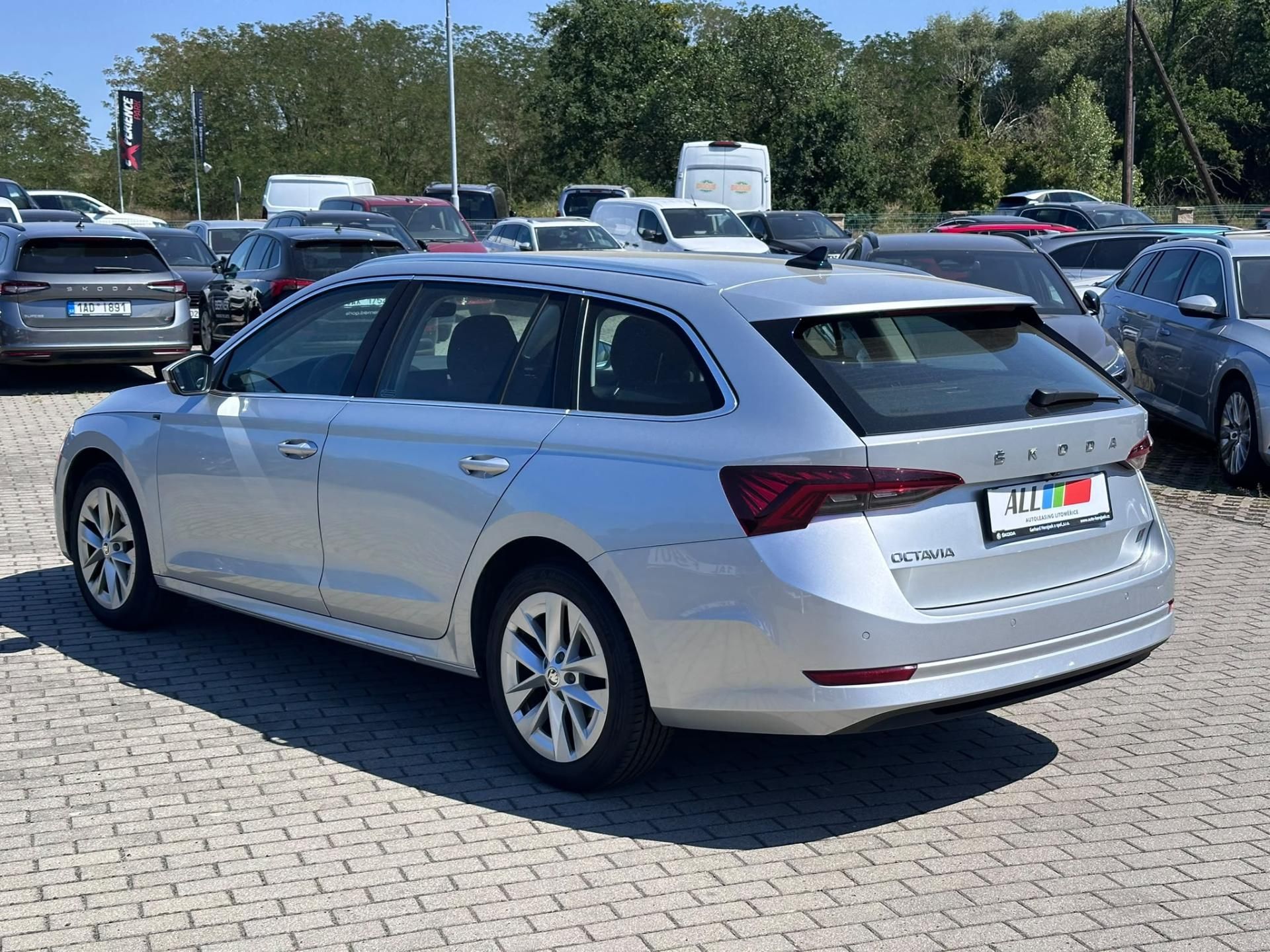 Škoda Octavia, 2.0 TDI 85kW Style - fotka 5