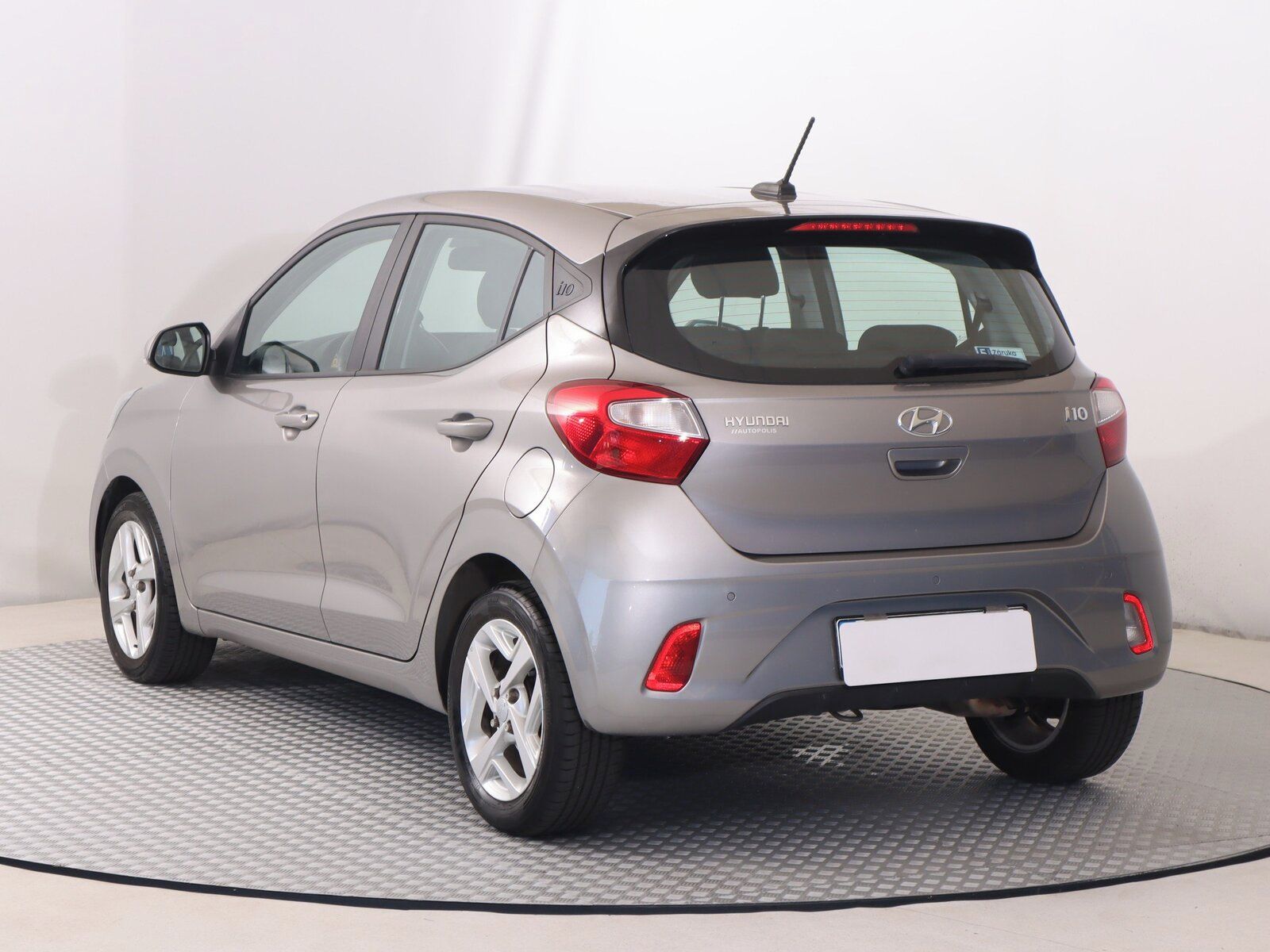 Hyundai i10, 1.2, Start, Automat - fotka 4