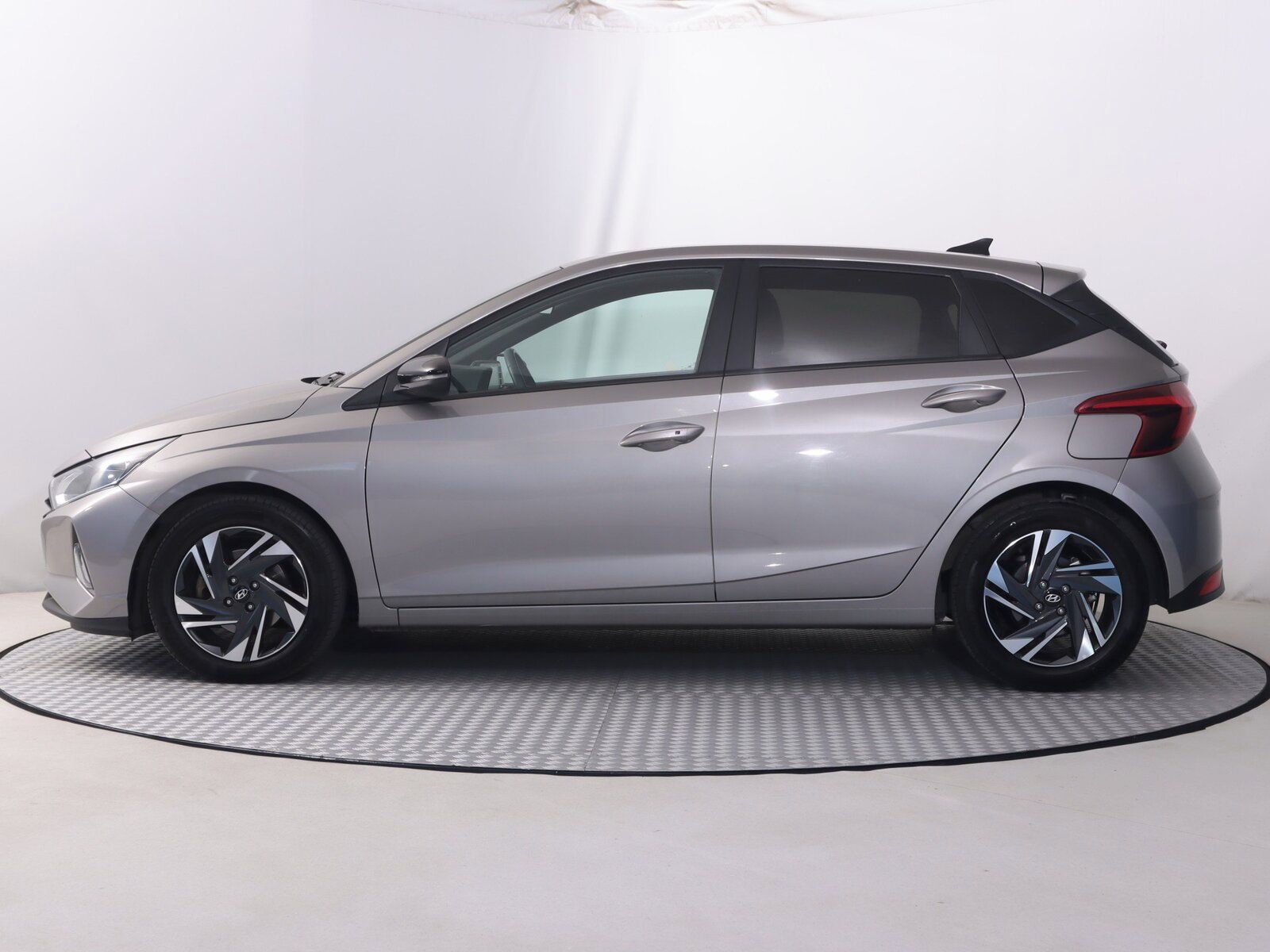 Hyundai i20, 1.0 T-GDI, Family, Automat - fotka 3
