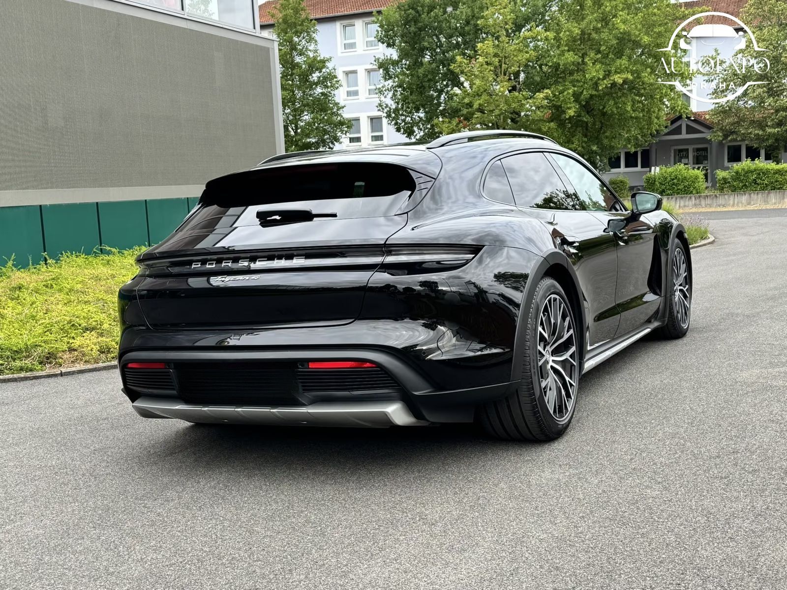 Porsche Taycan, 4 Cross Tourismo - fotka 4
