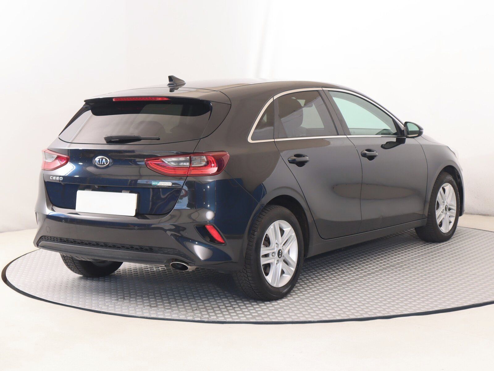 Kia Cee´d, 1.6 CRDi MHEV, Gold - fotka 5