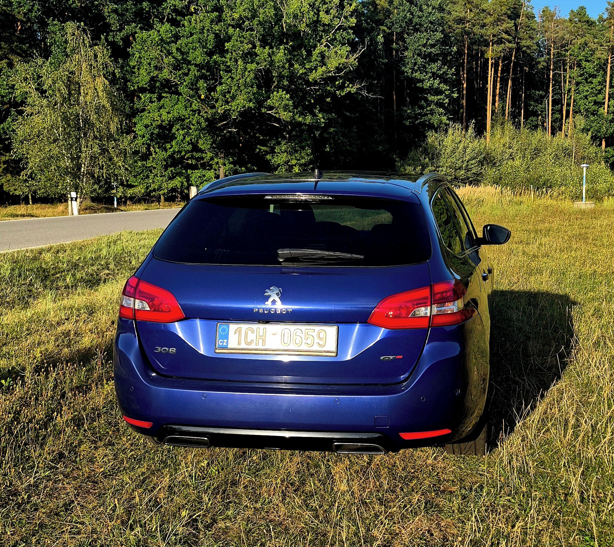 Peugeot 308, 2.0 Blue HDI GT - servisováno - fotka 3