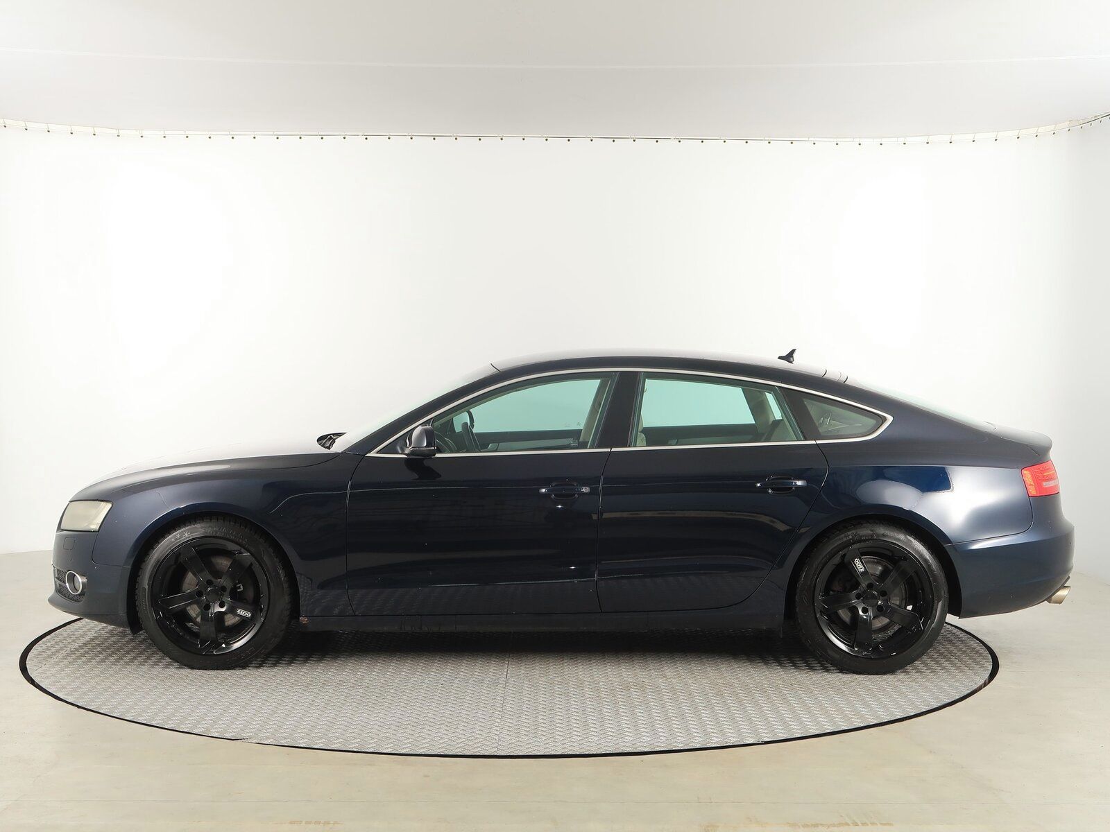 Audi A5, 2.7 TDI, Automat - fotka 3