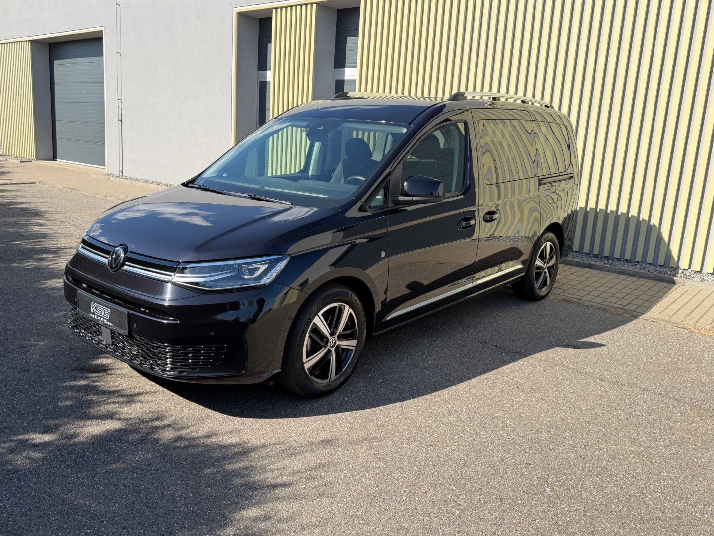 Volkswagen Caddy, MAXI 2.0TDi  DSG! STYLE! Tažné - fotka 2