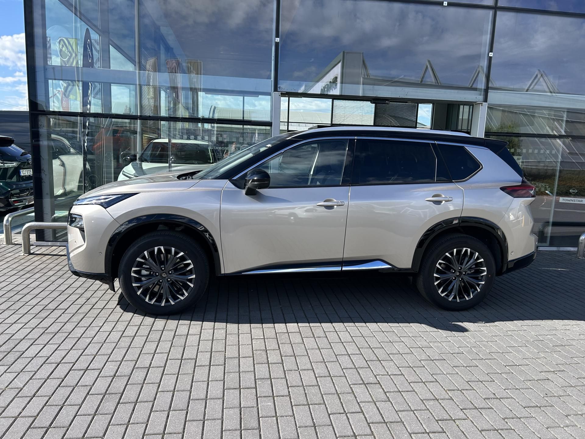 Nissan X-Trail, E-POWER 213HP 4x4 Tekna - fotka 3