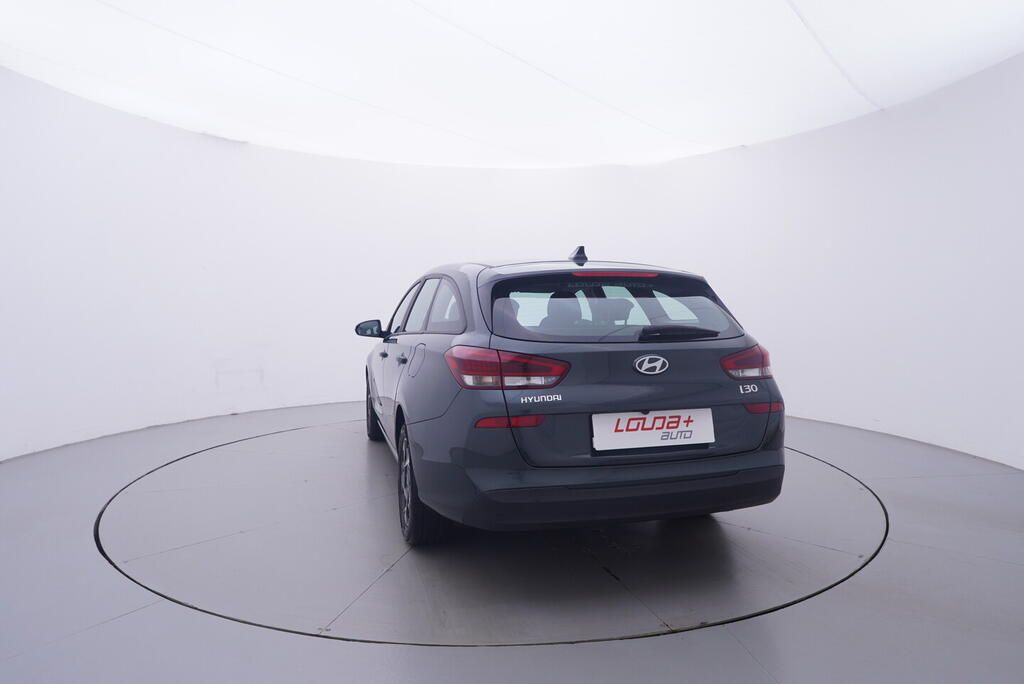 Hyundai i30, Start 1.0 GDI 73 kW - fotka 4