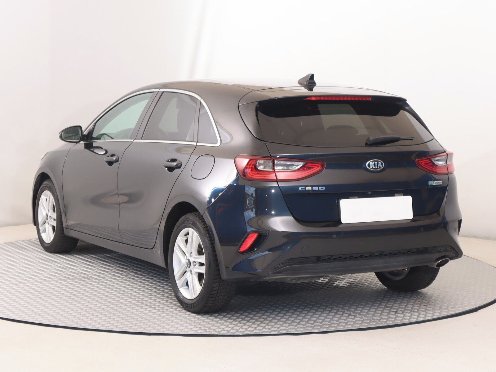 Kia Cee´d, 1.6 CRDi MHEV, Gold - fotka 4