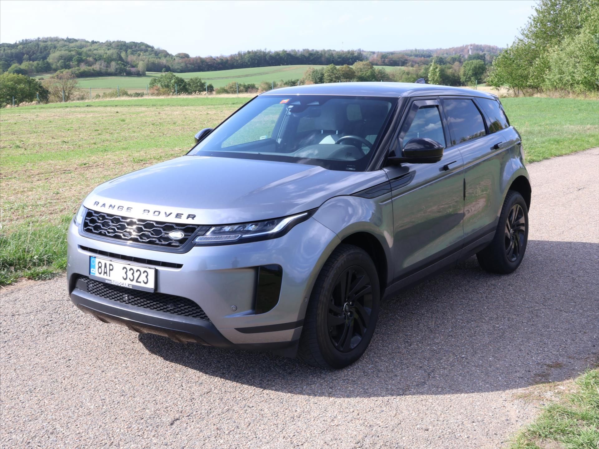Land Rover Range Rover Evoque, 2,0 R-Dynamic 4WD 120kW - fotka 3