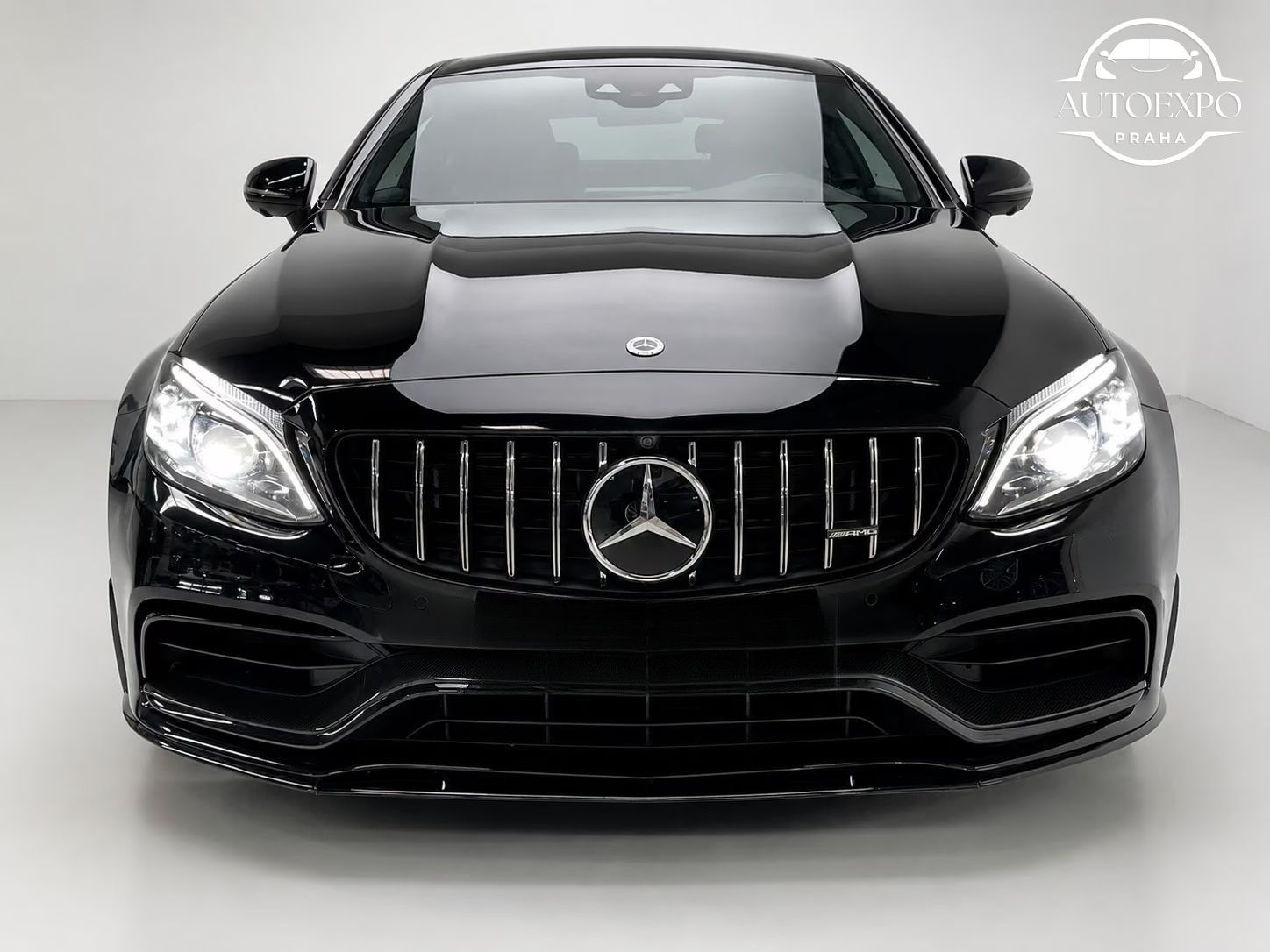 Mercedes-Benz Třídy C, 63 AMG Coupe - fotka 3