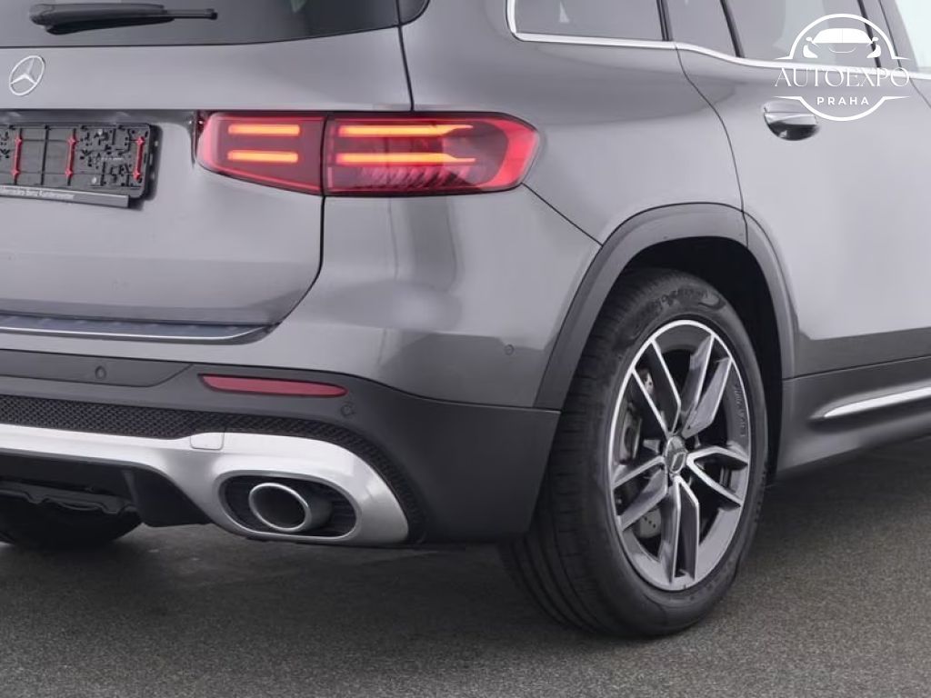 Mercedes-Benz GLB, 35 AMG 4M PREM.+PANORAMA*TAŽNÉ - fotka 4