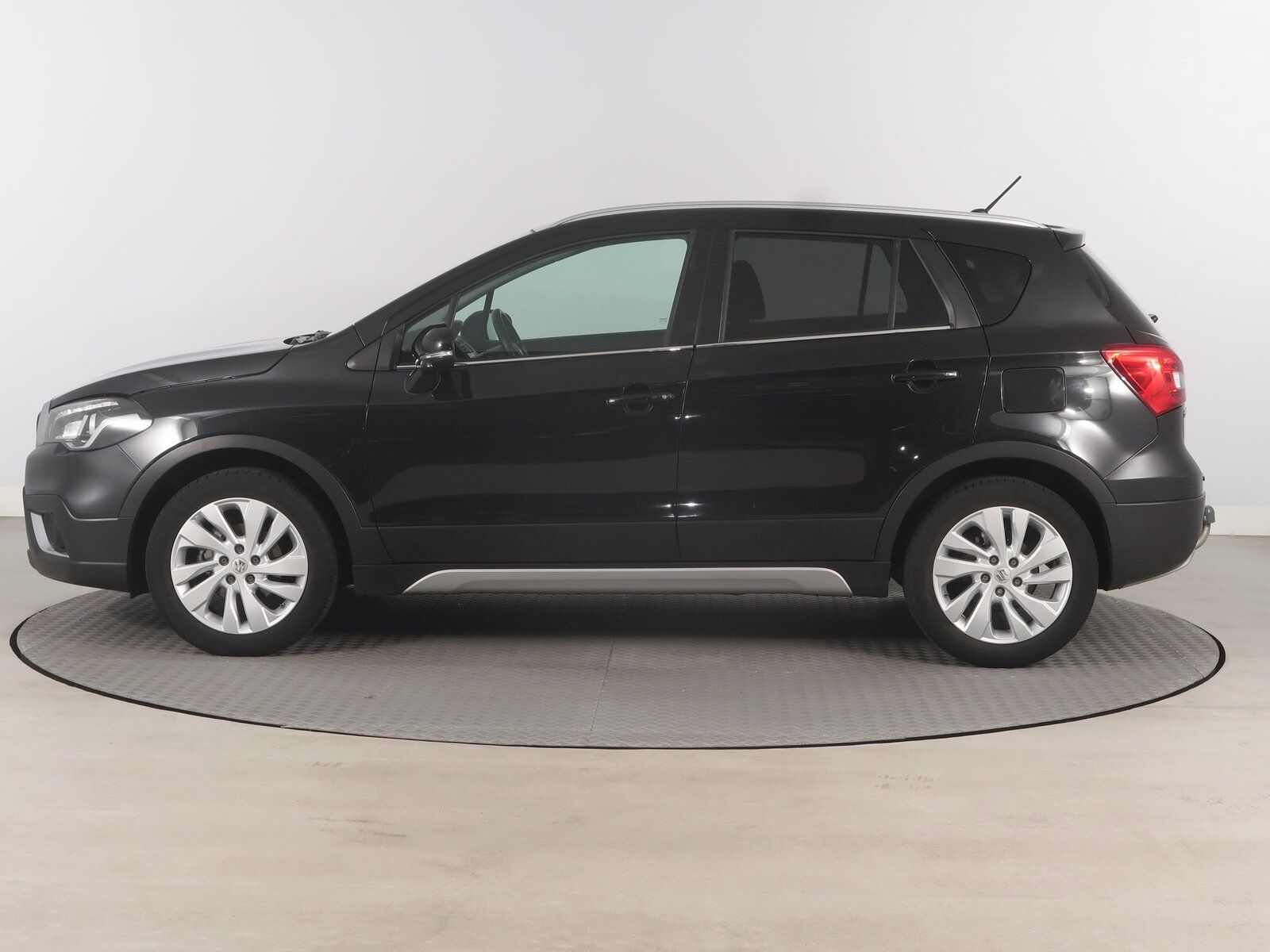 Suzuki SX4 S-Cross, 1.4 BoosterJet, 4X4 - fotka 3