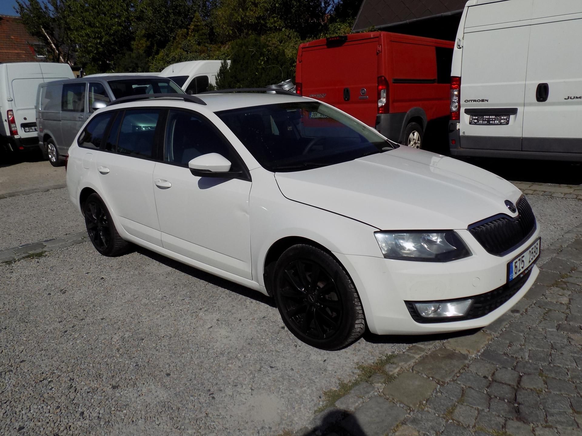 Škoda Octavia, 1,6 TDI 81 KW ACTIVE, KLIMA - fotka 5