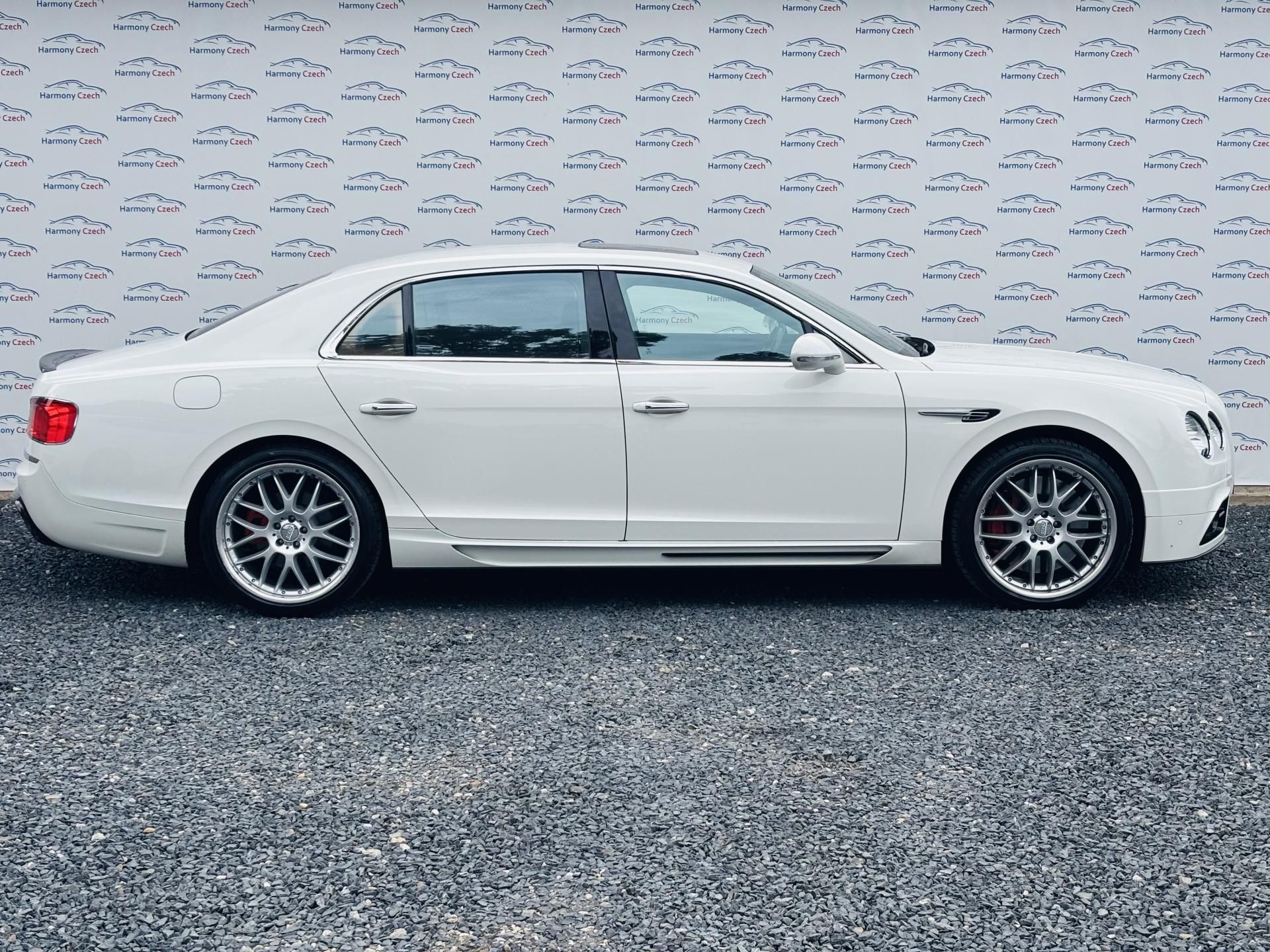 Bentley Flying Spur, 4.0 V8, 373kW, 4X4 - fotka 4