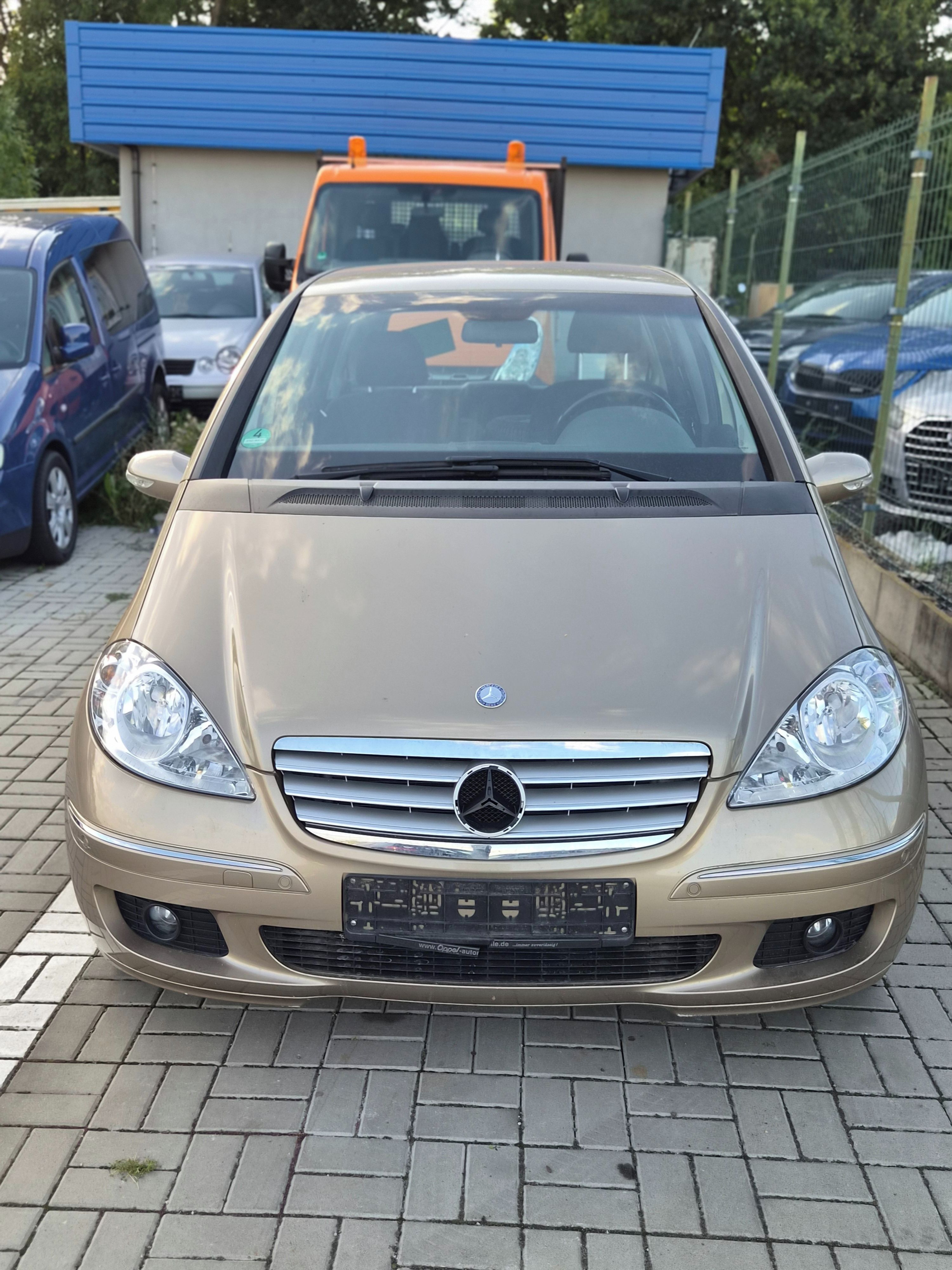 Mercedes-Benz Třídy A, 1.5i  AUTOMAT - fotka 4