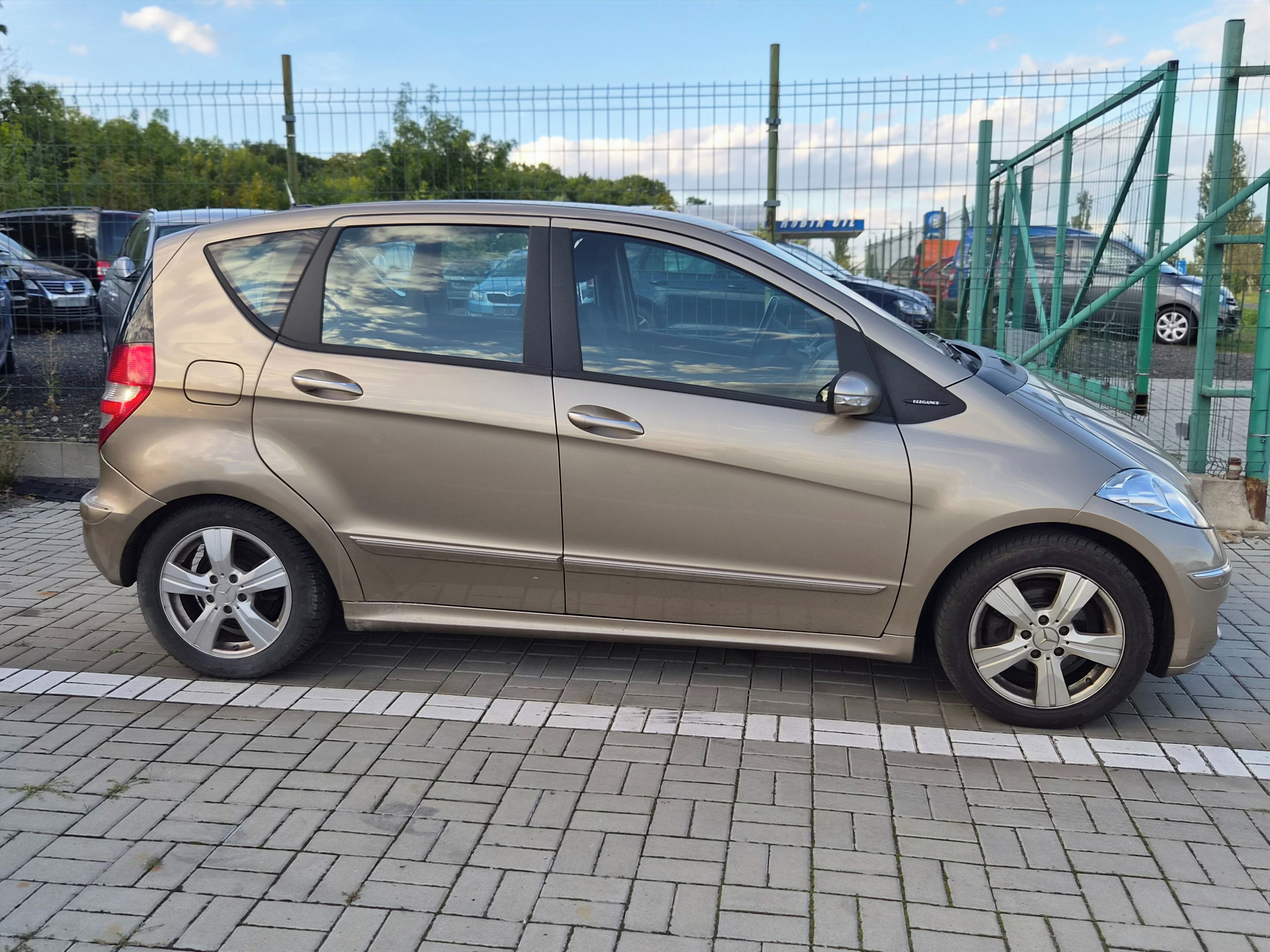 Mercedes-Benz Třídy A, 1.5i  AUTOMAT - fotka 3