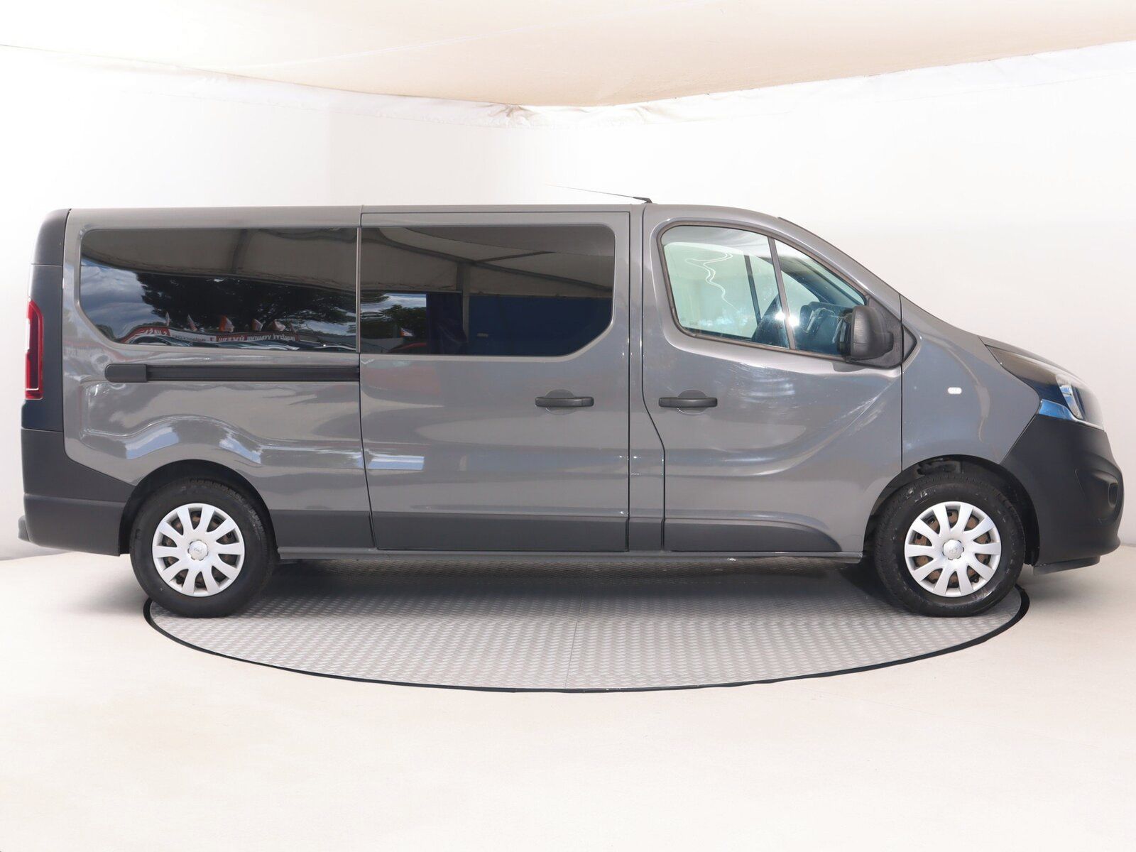 Opel Vivaro, 1.6 BiCDTI, Bus, 9Míst - fotka 6