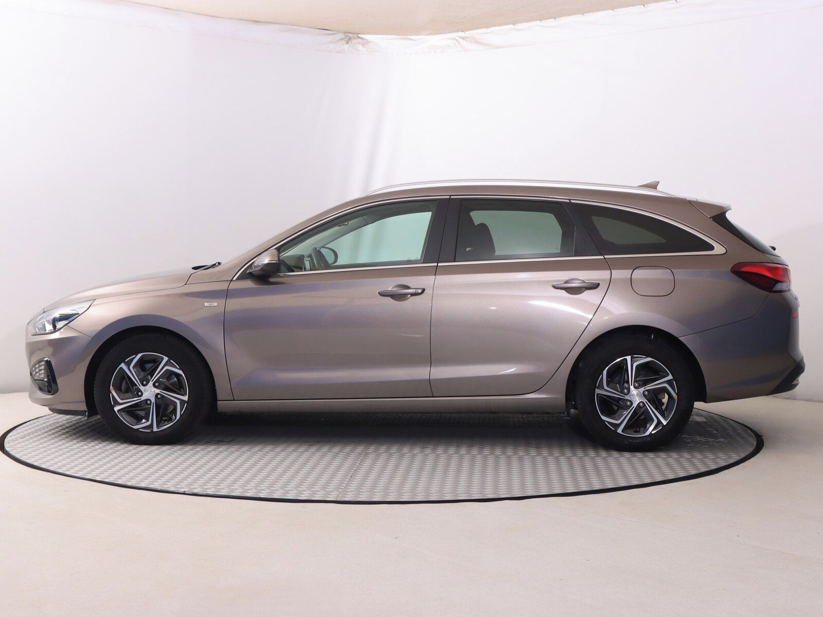 Hyundai i30, 1.5 T-GDI MHEV, Automat - fotka 3
