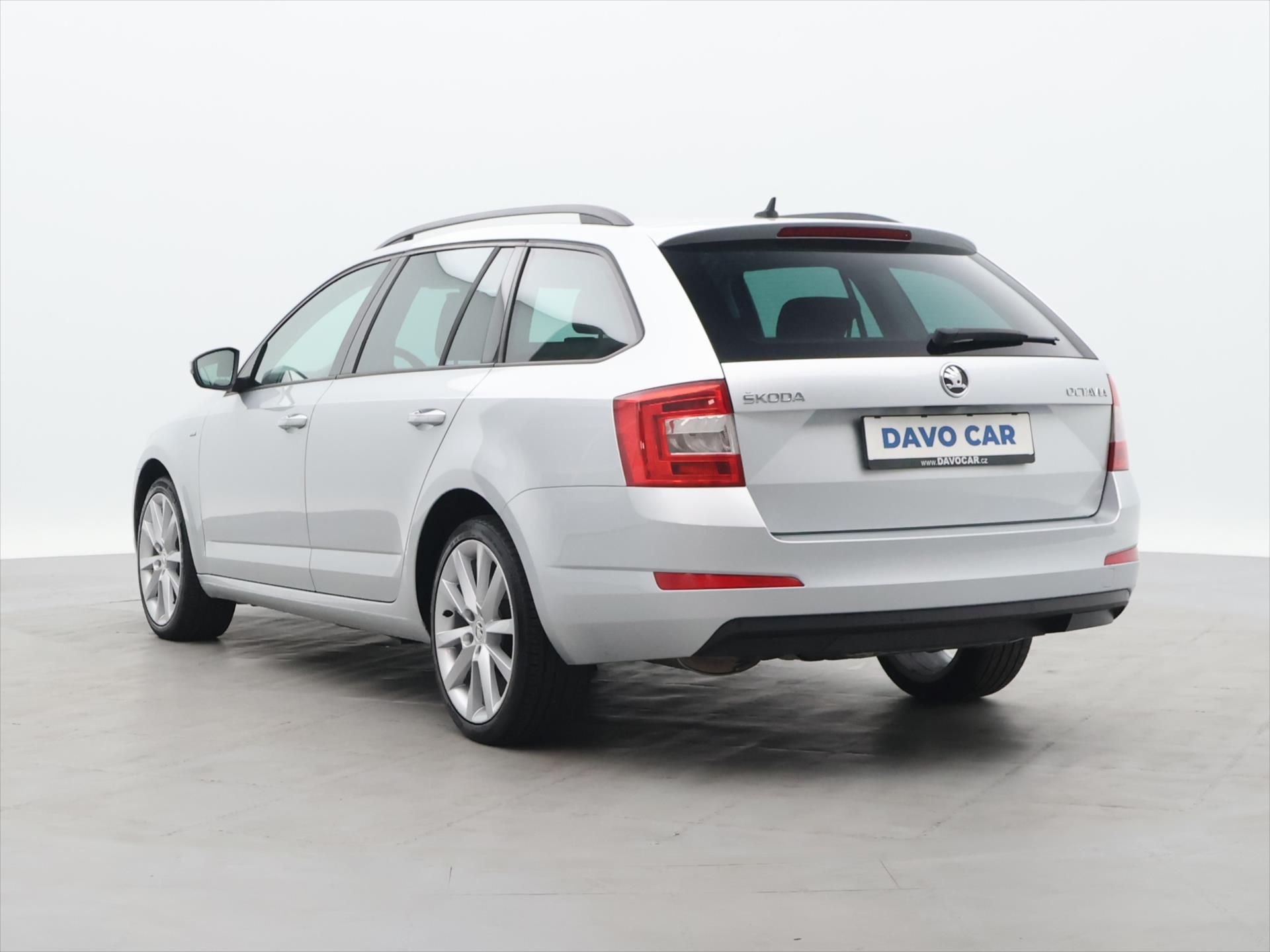 Škoda Octavia, 2,0 TDI 110kW DSG Ambition - fotka 5