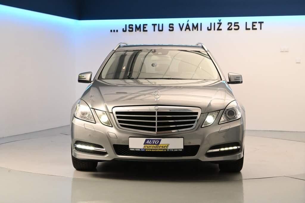 Mercedes-Benz Třídy E, 2.2 220 T 7G-TRONIC Avantgarde - fotka 3