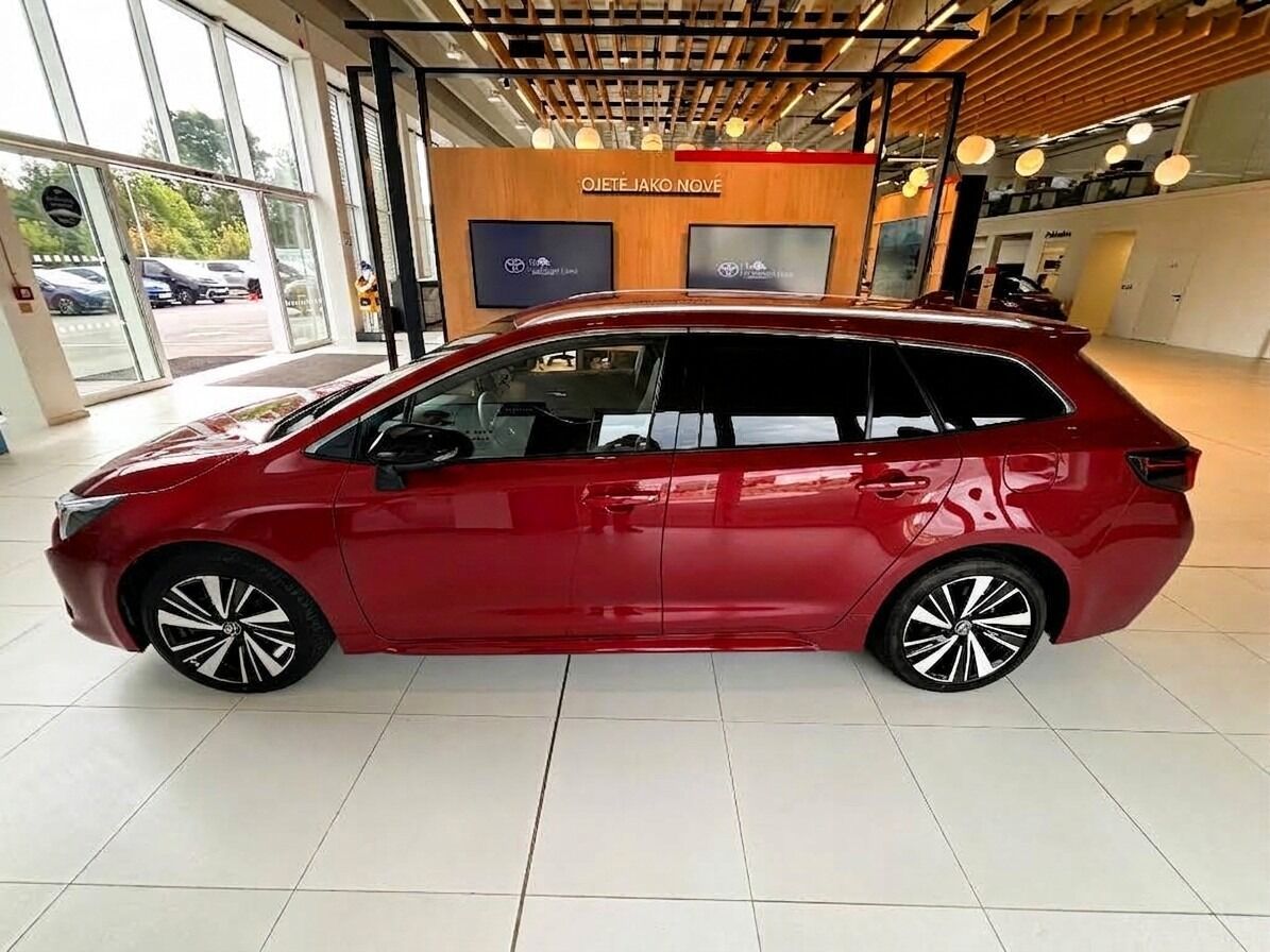 Toyota Corolla, 1,8   TS Style HEV - fotka 4