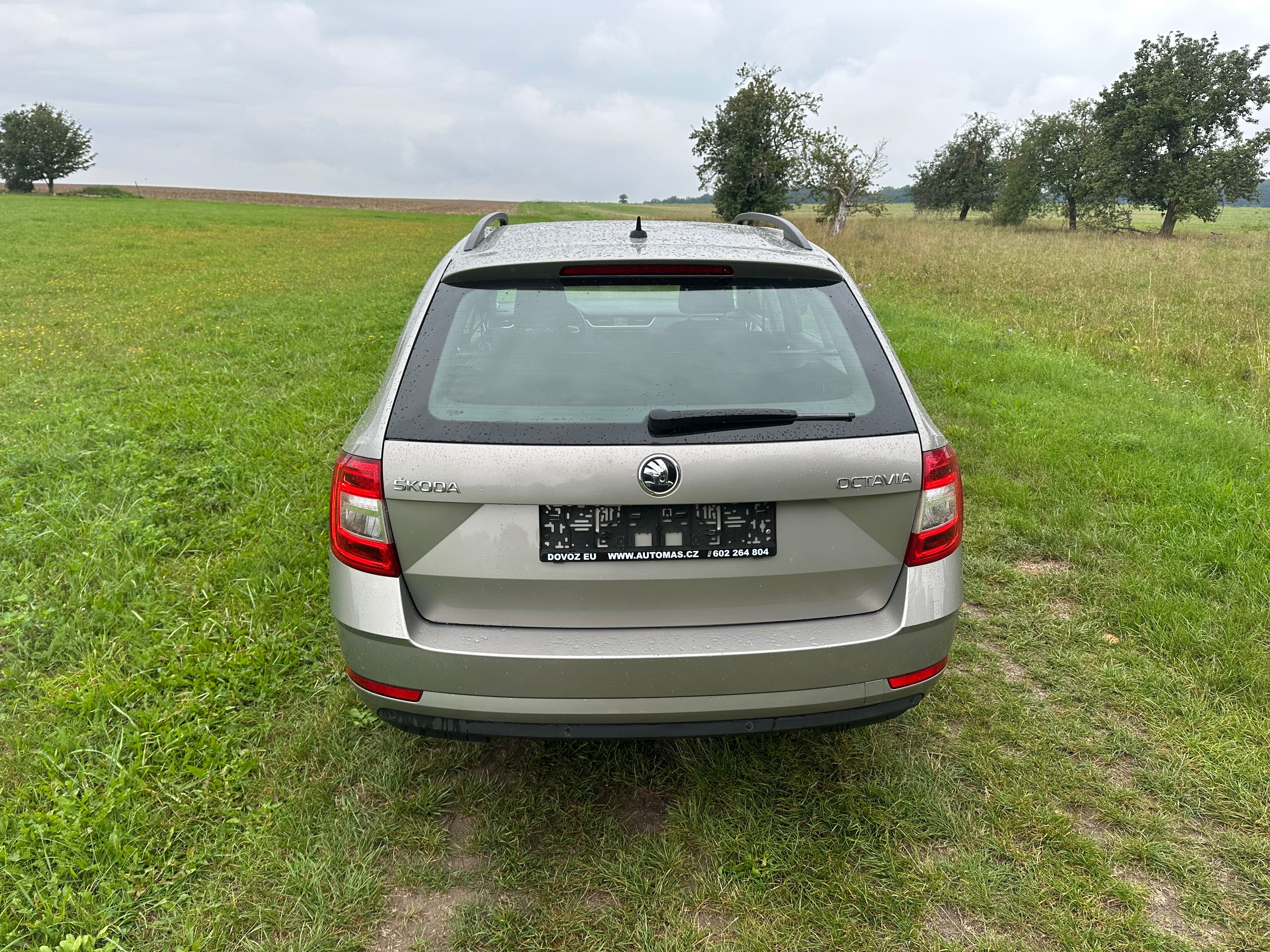 Škoda Octavia, COMBI 3-FACELIFT-1.6TDI-85KW - fotka 5