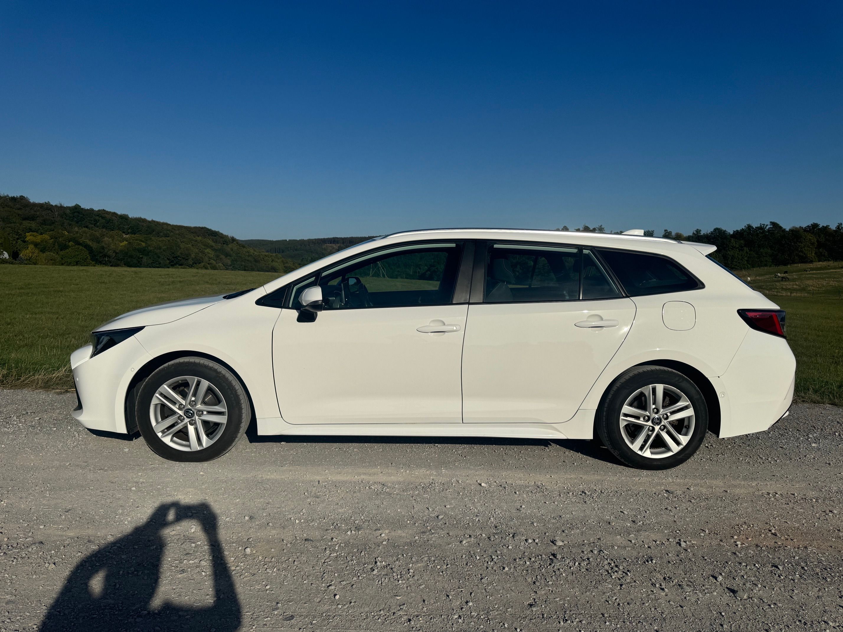 Toyota Corolla, 1.8 HYBRID COMFORT ACC LED ČR - fotka 5