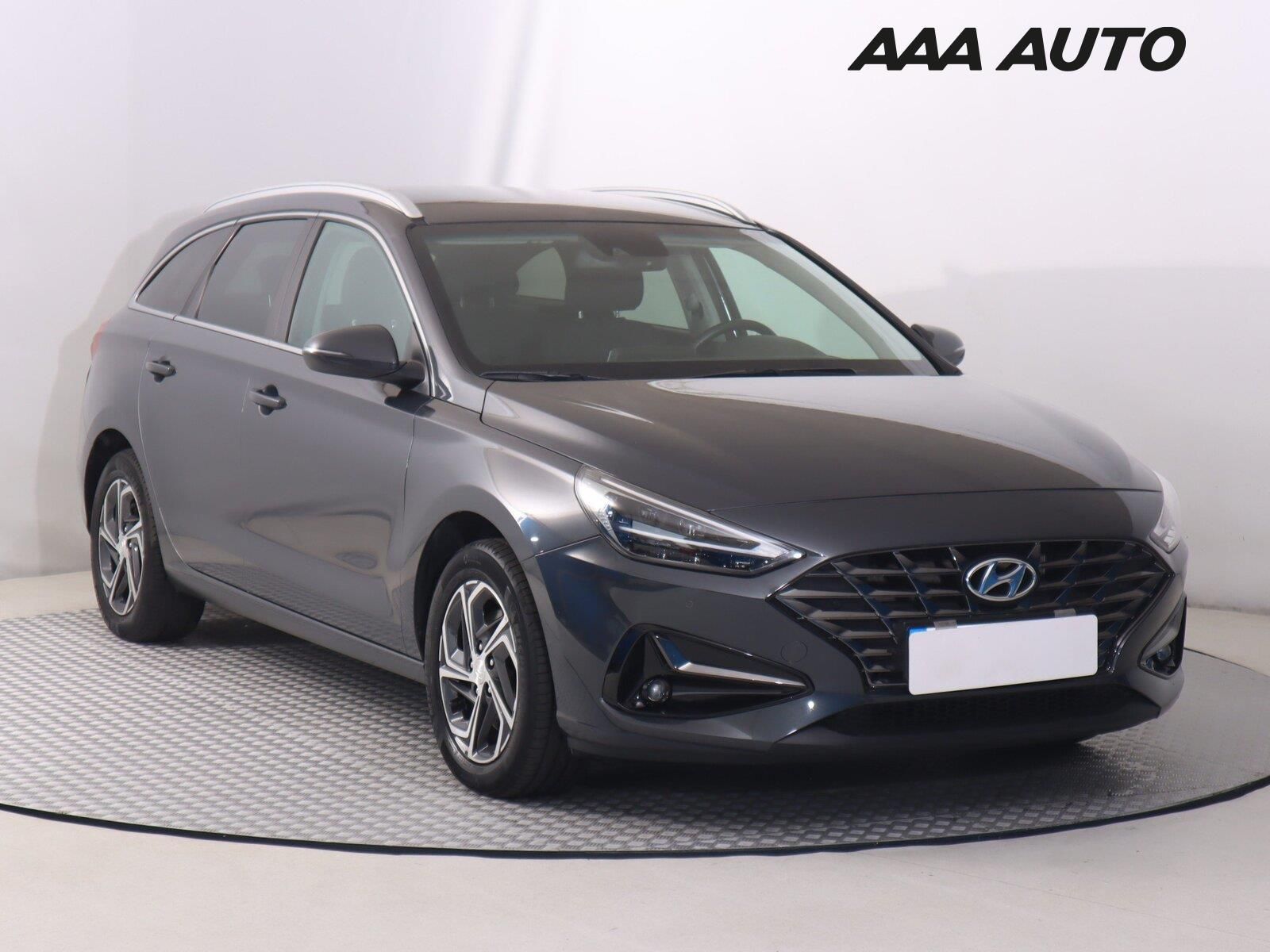 Hyundai i30, 1.5 DPI, Serv.kniha