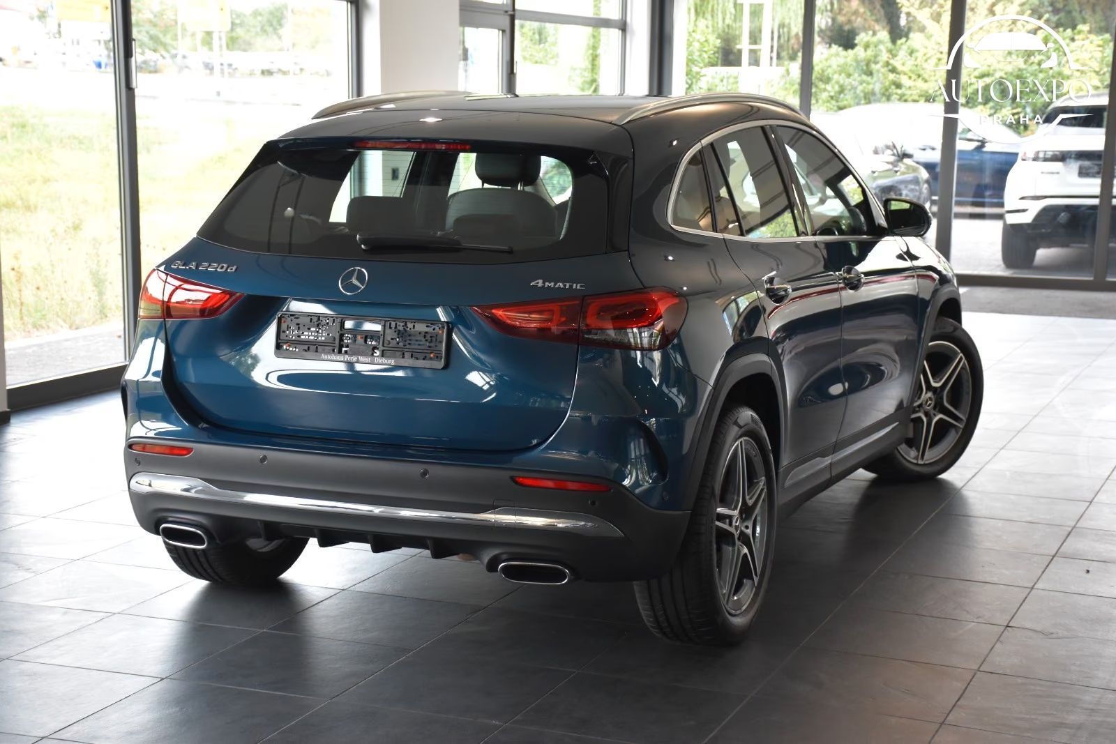 Mercedes-Benz GLA, 220d AMG 4Matic 8G-DCT - fotka 4