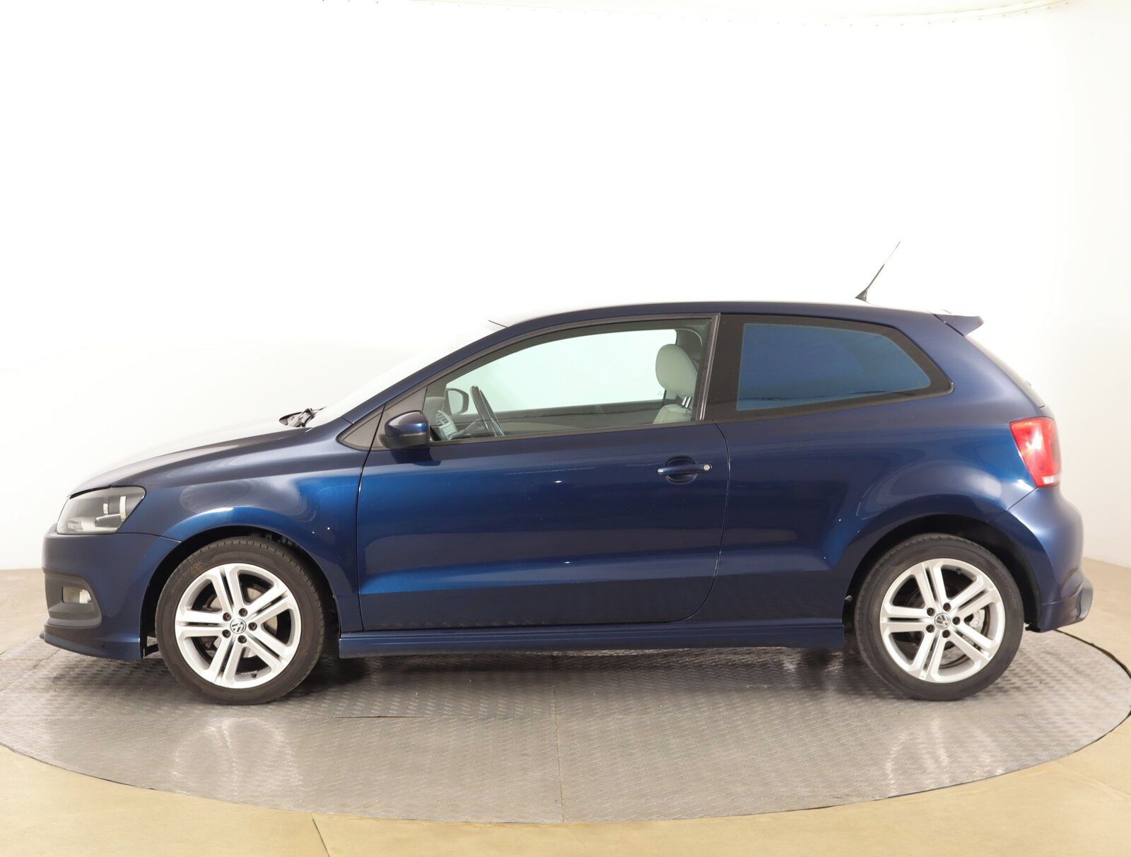 Volkswagen Polo, 1.2 TSI, Serv.kniha - fotka 3