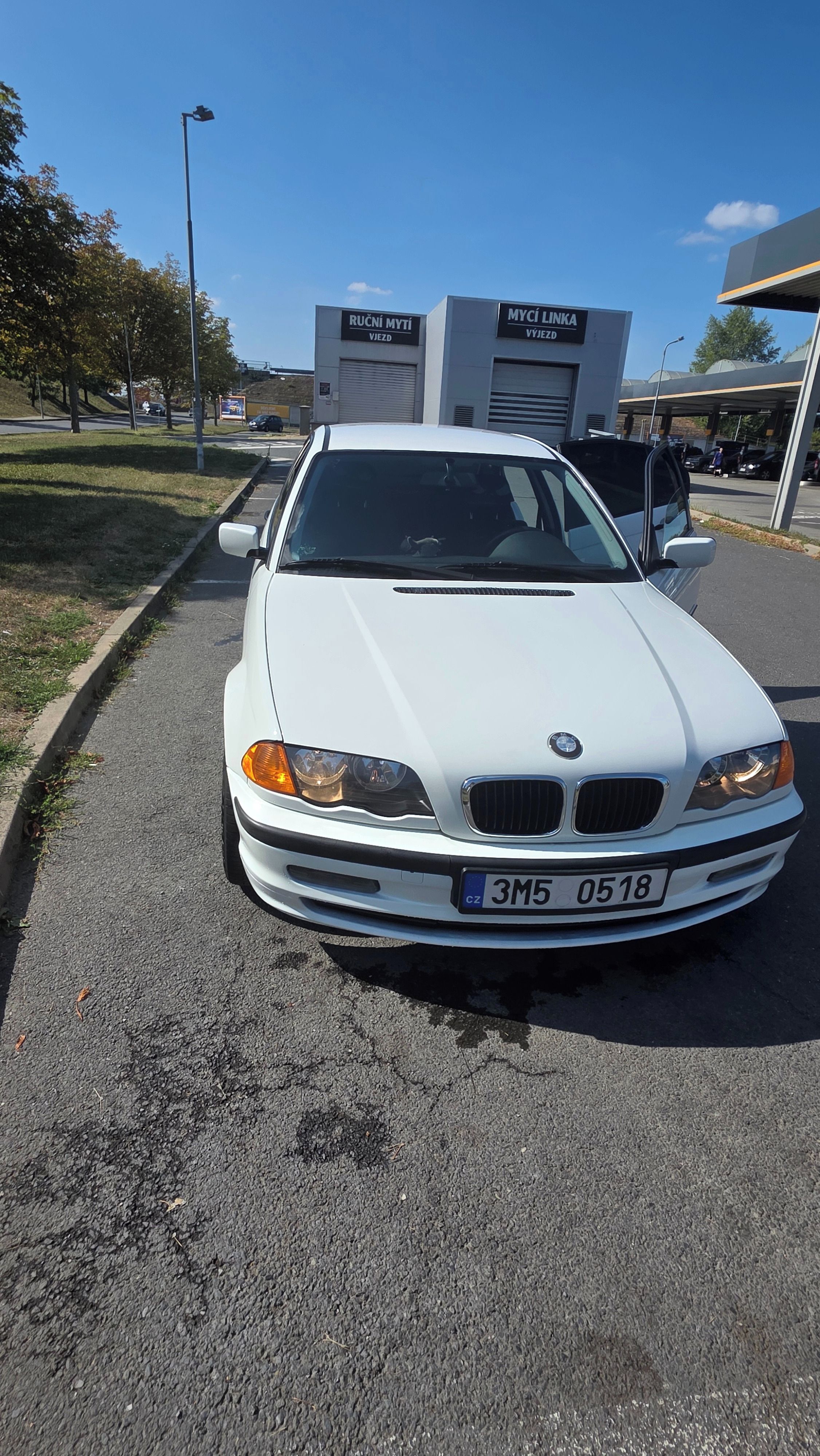 BMW Řada 3, 316 I - fotka 3