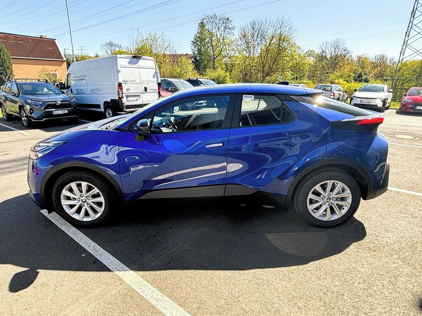 Toyota C-HR, 1,8   Comfort HEV CVT - fotka 4