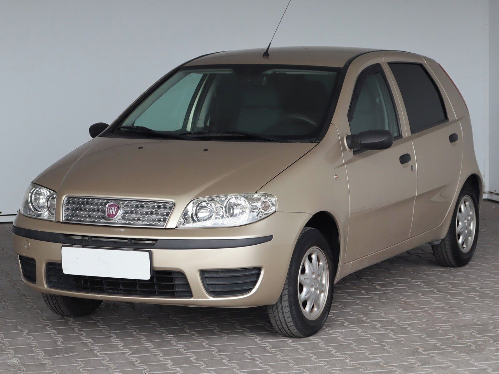 Fiat Punto, 1.2 60 , po STK, jezdí výborně - fotka 2