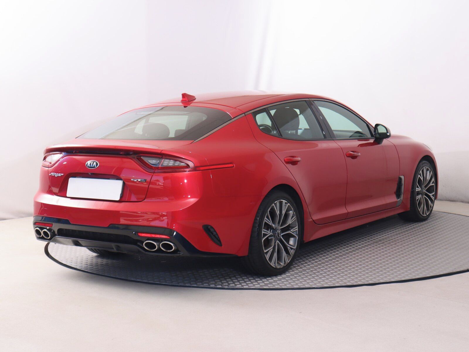 Kia Stinger, 2.0 T-GDI, Automat - fotka 5