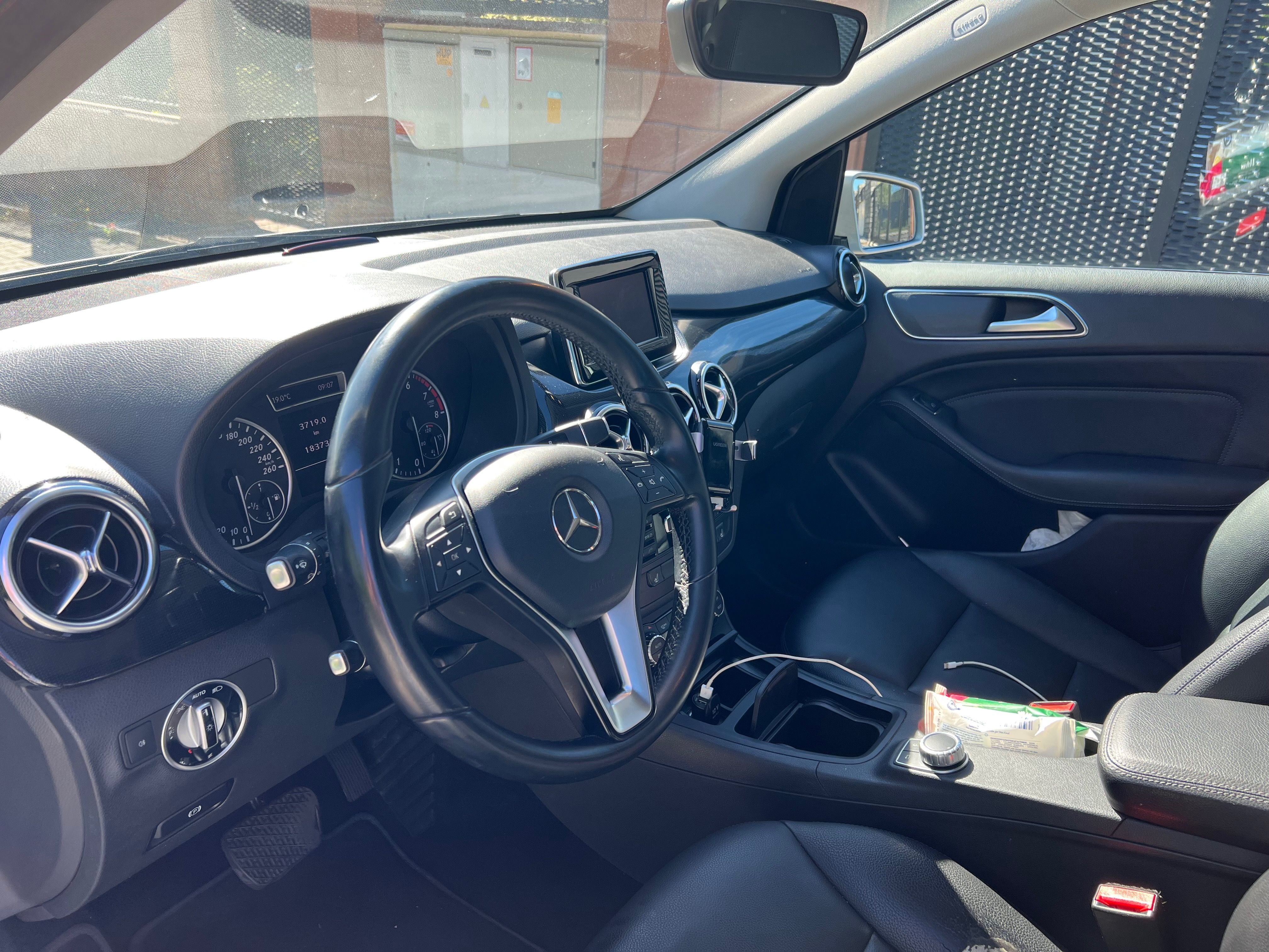 Mercedes-Benz Třídy B, 2.0 benzin, nehavarováno - fotka 2
