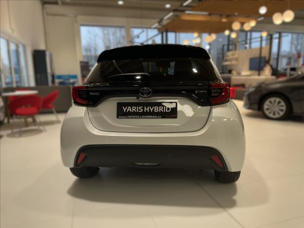 Toyota Yaris, 1,5   Style HEV 116 CVT - fotka 5