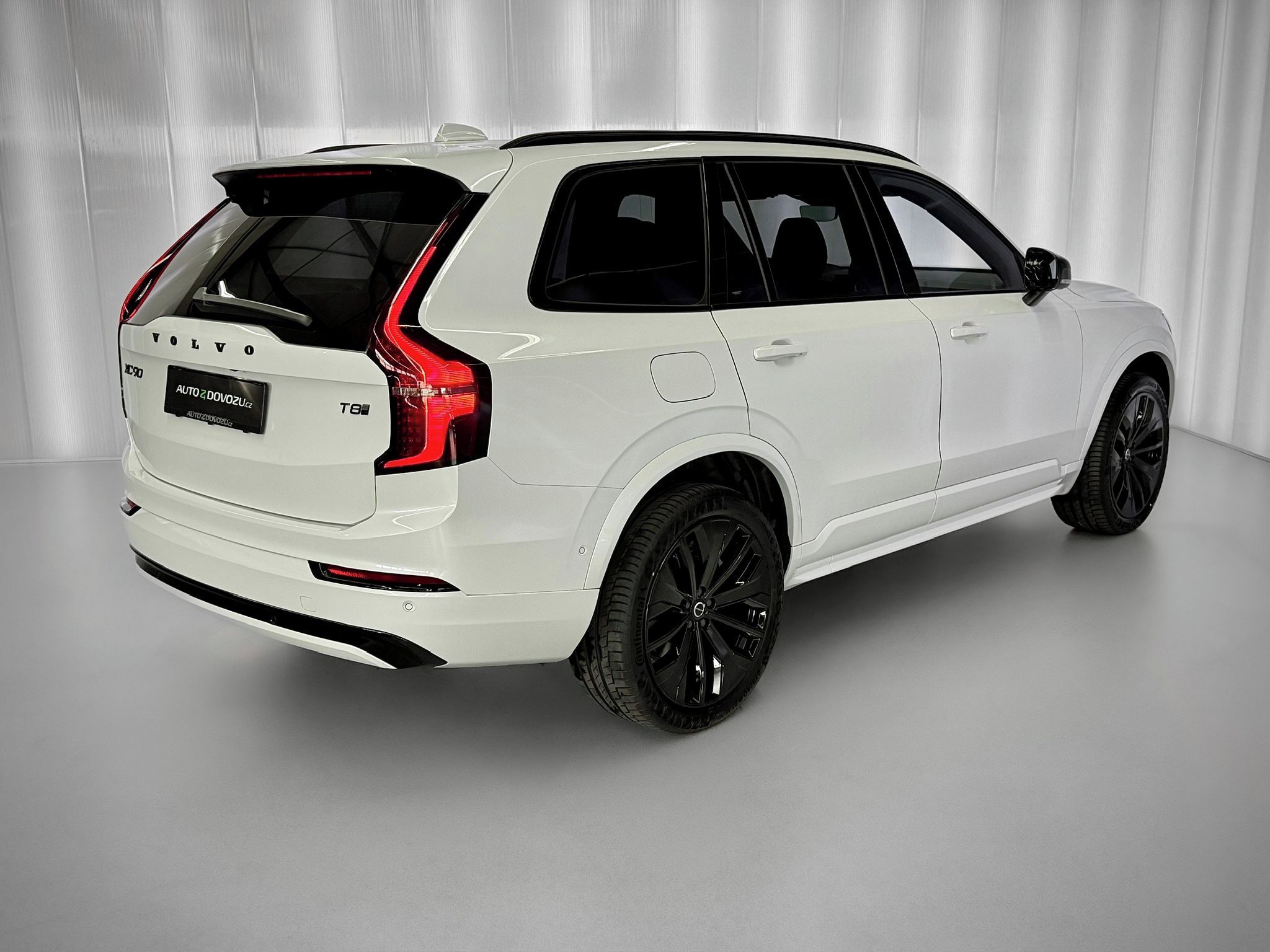 Volvo XC90, T8 AWD BLACK EDITION ULTRA, VZ - fotka 6
