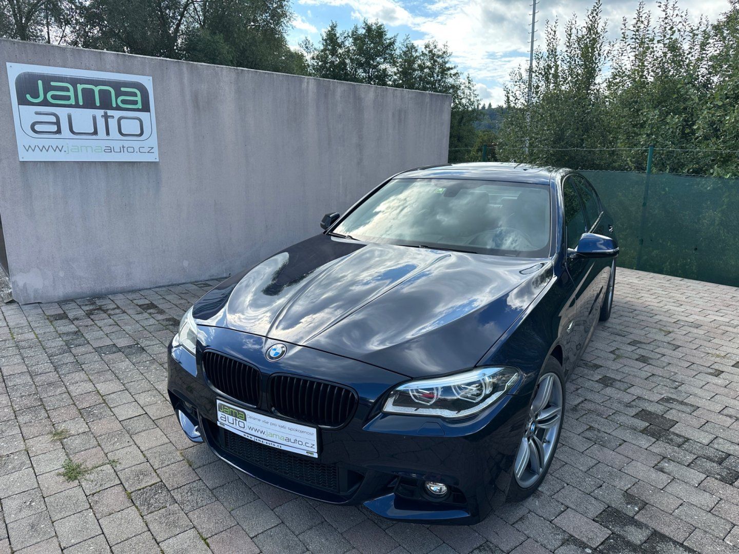 BMW Řada 5, 550i 331kW M-PACKET ZADOKOLKA